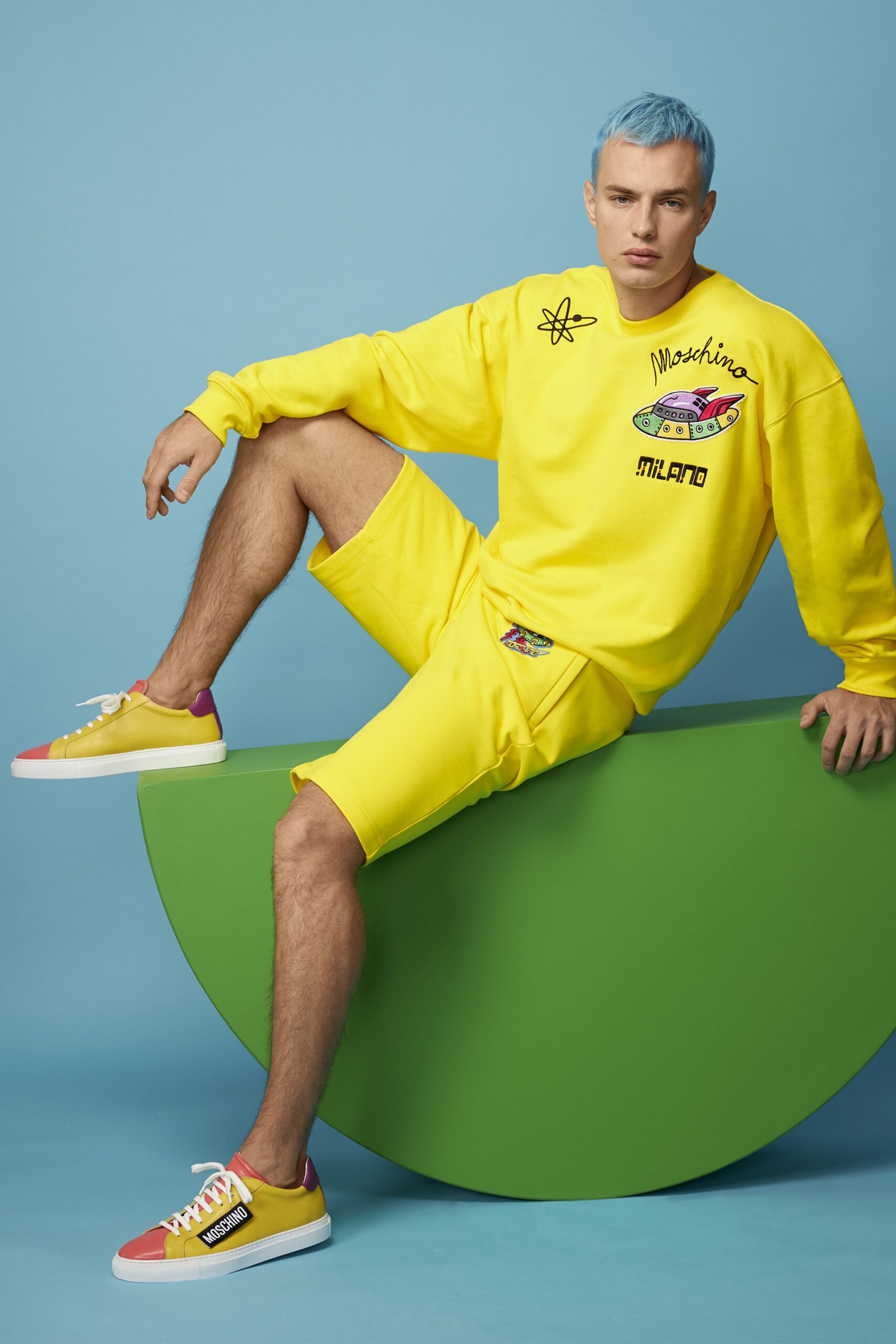 Moschino Resort 21 Look 2