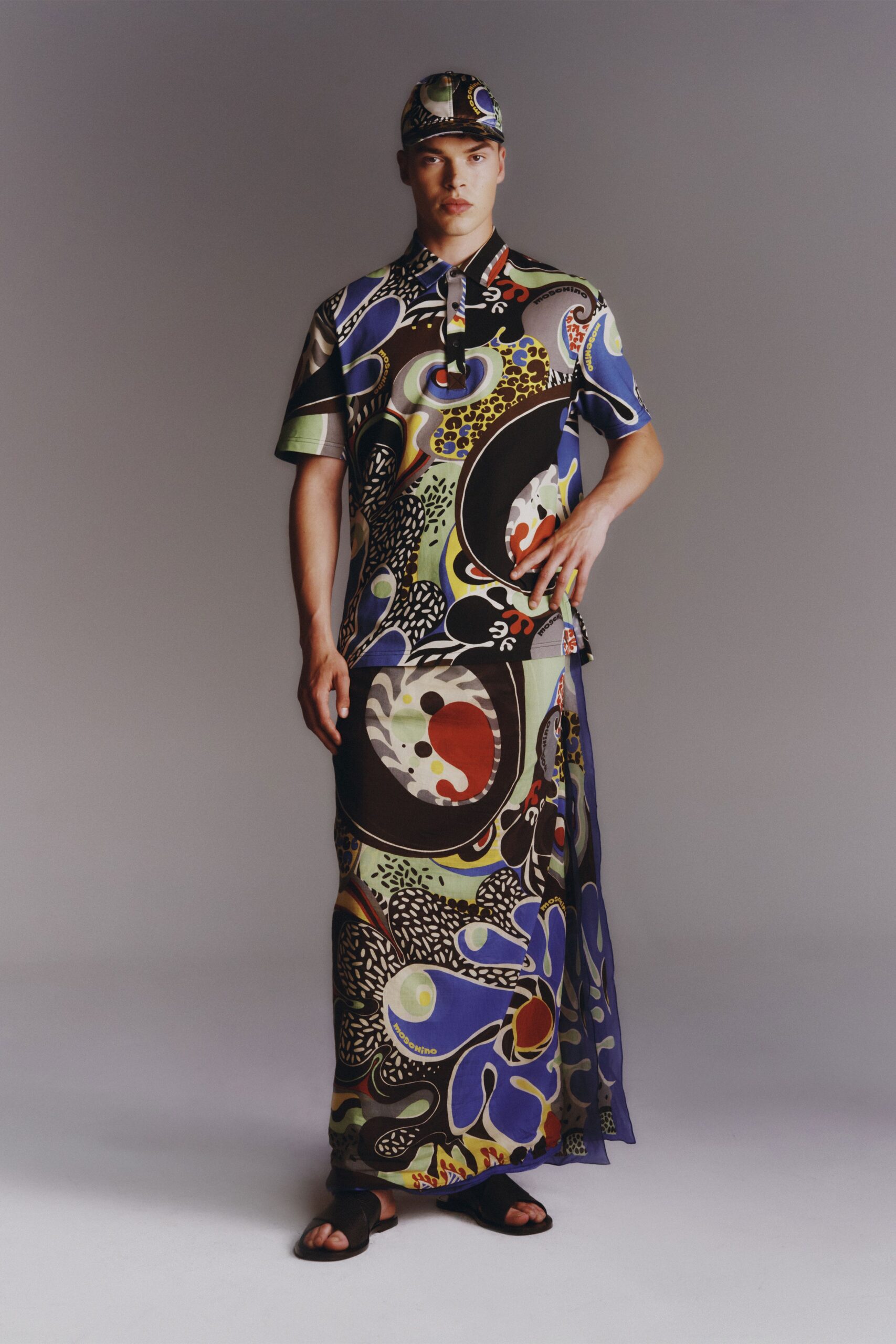 Moschino Resort 23 Look 2