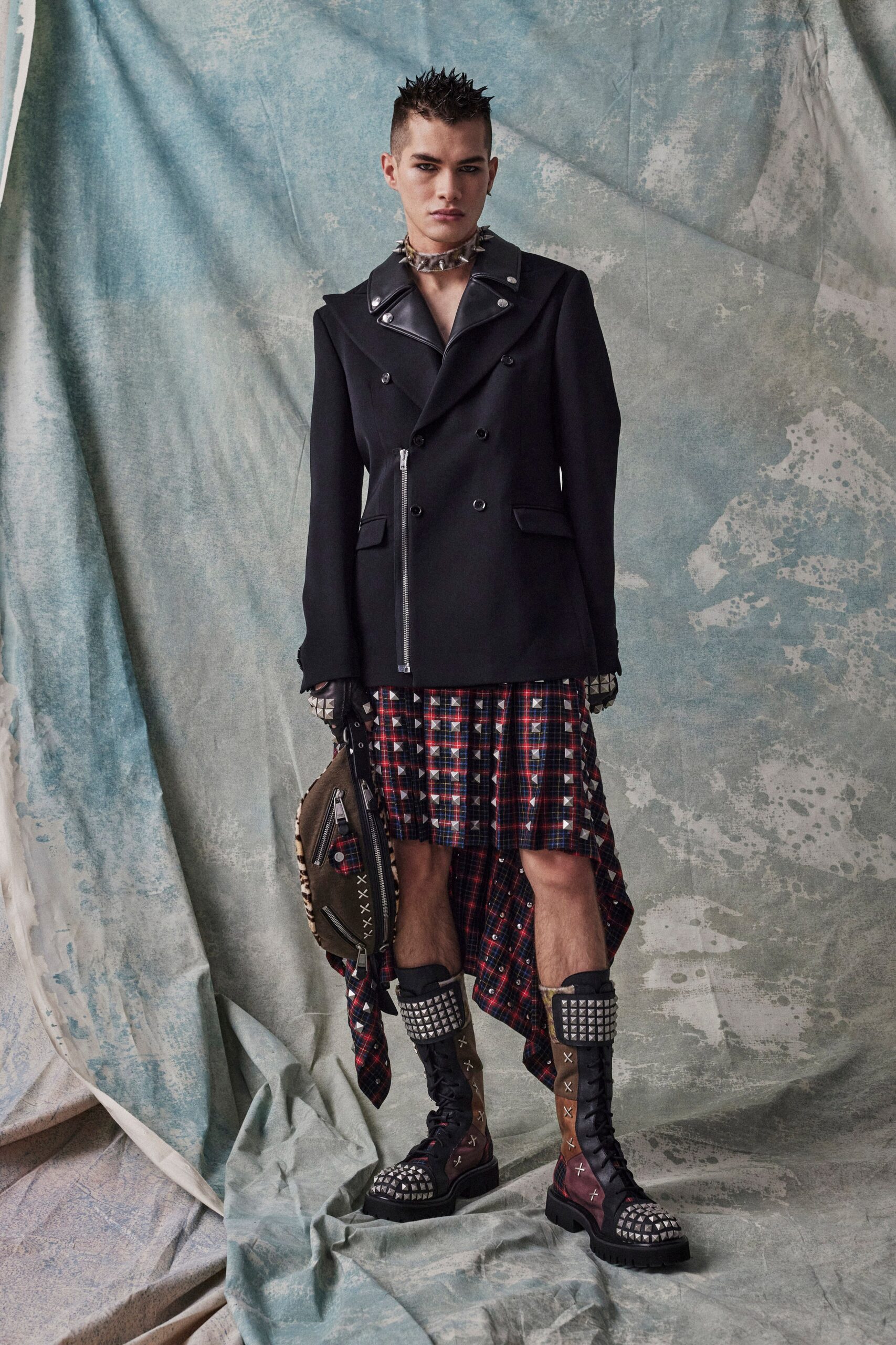 Moschino F/W 23 Look 2