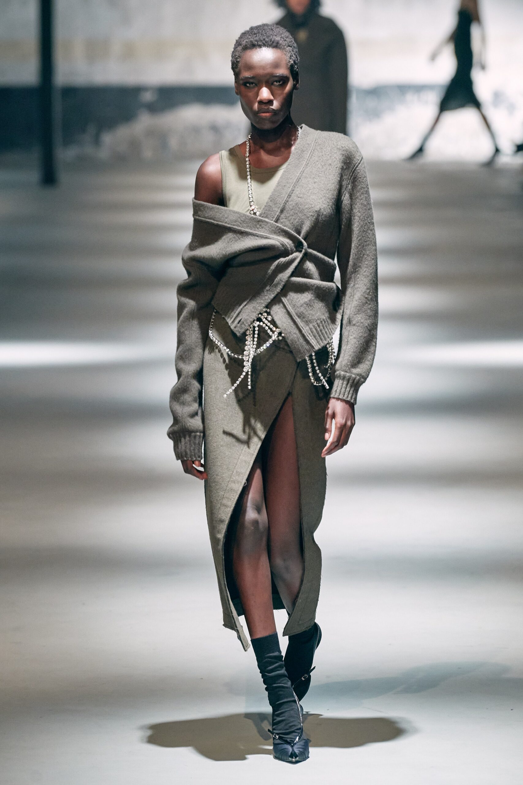 No. 21 F/W 22 Look 2