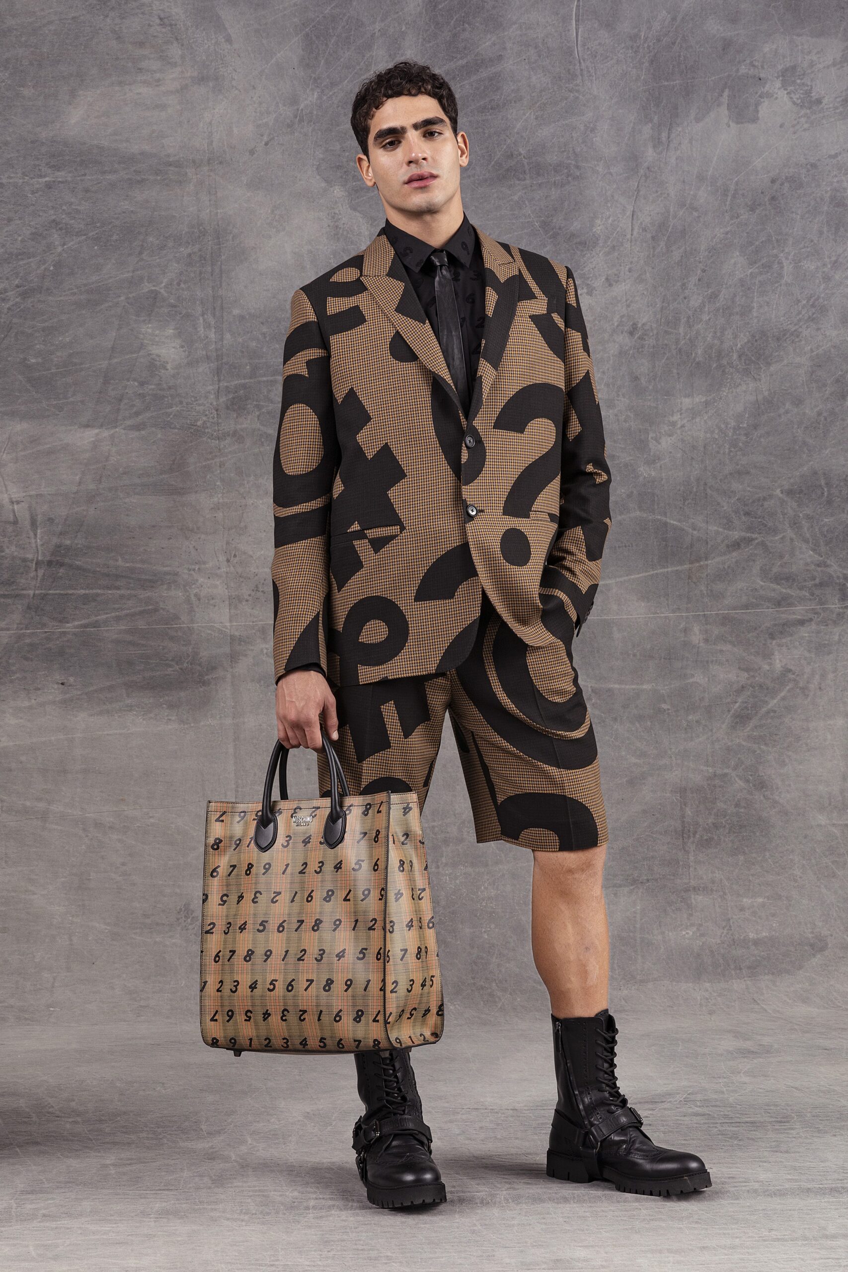 Moschino F/W 21 Look 3