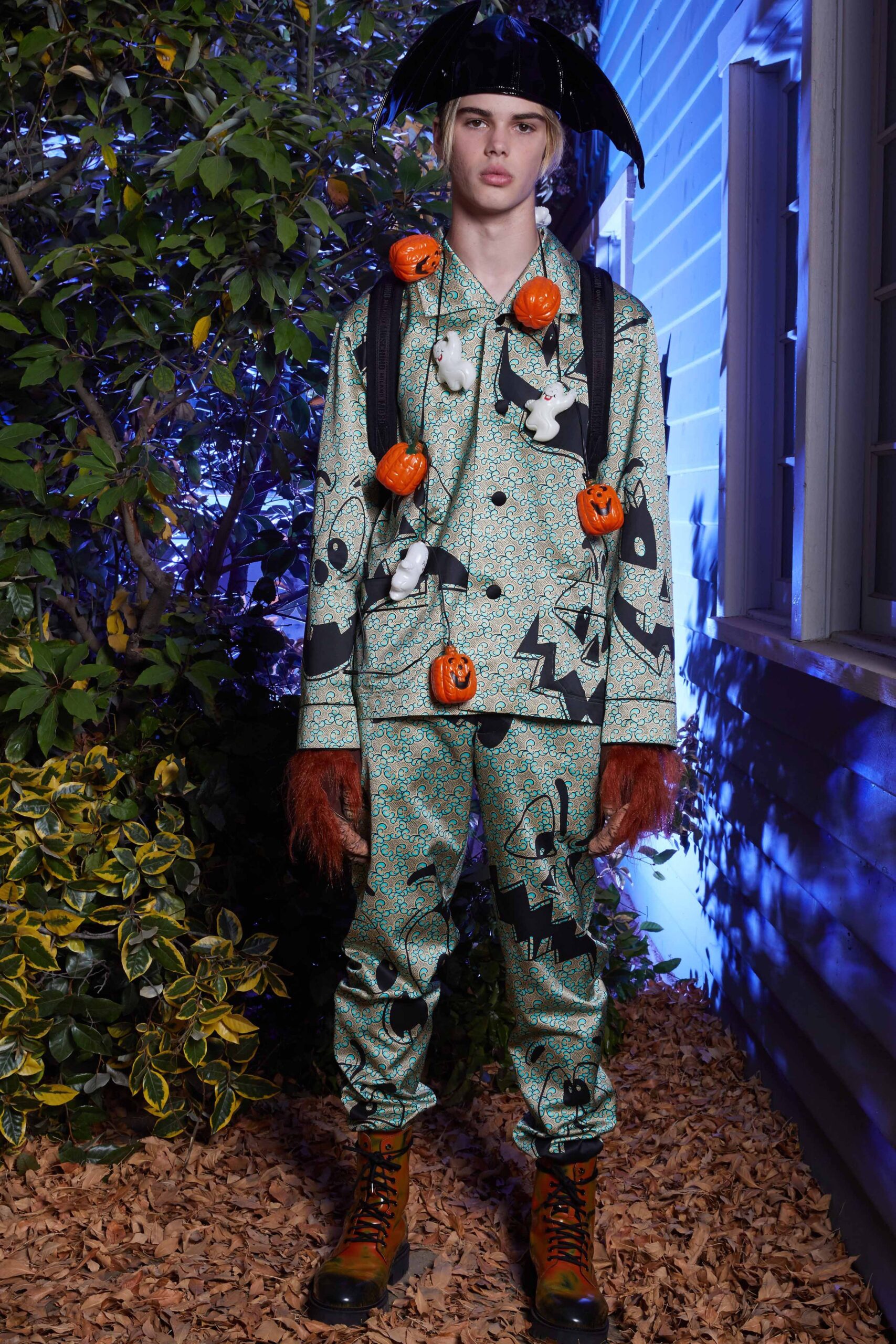 Moschino S/S 20 Menswear Look 3