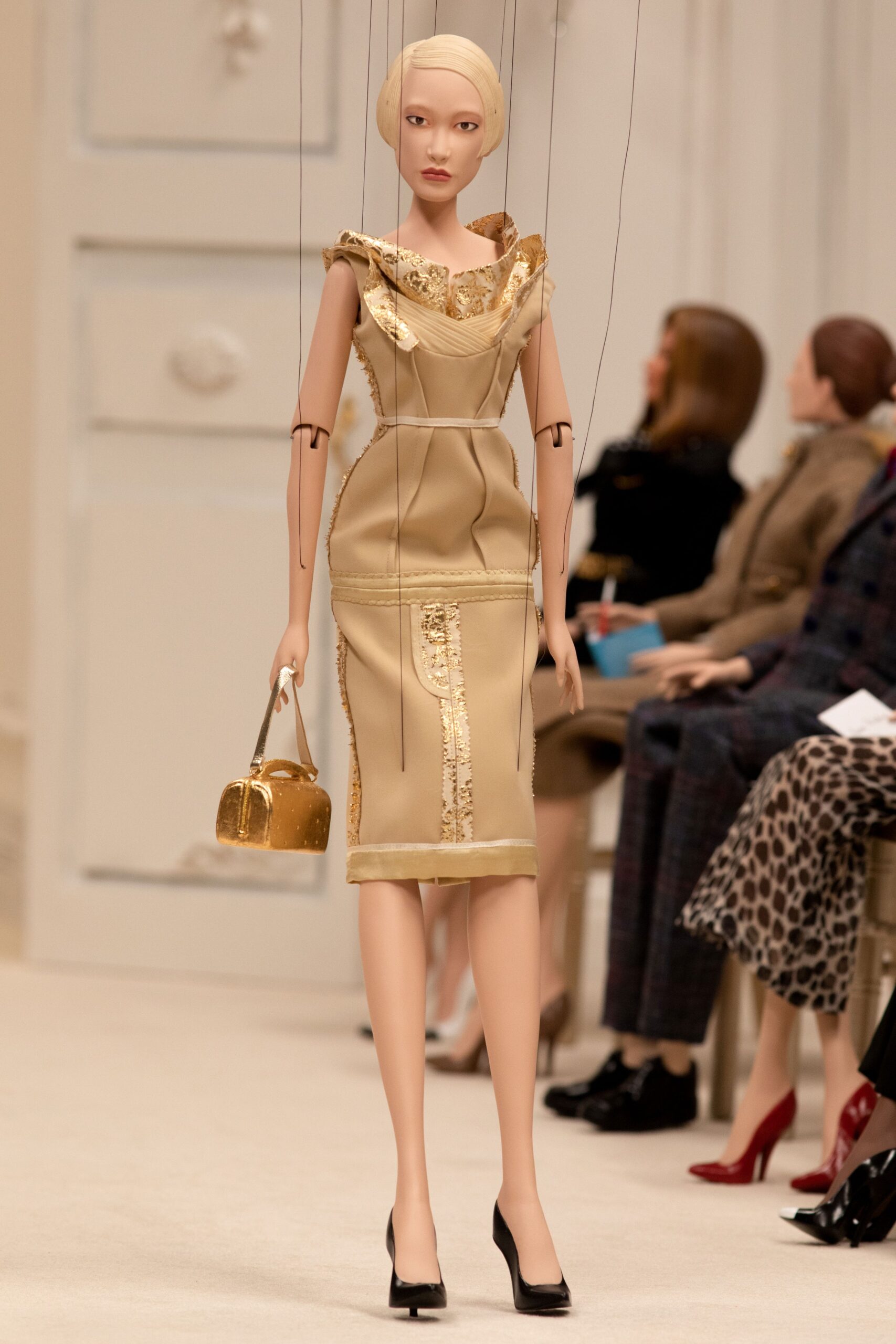 Moschino S/S 21 Look 3