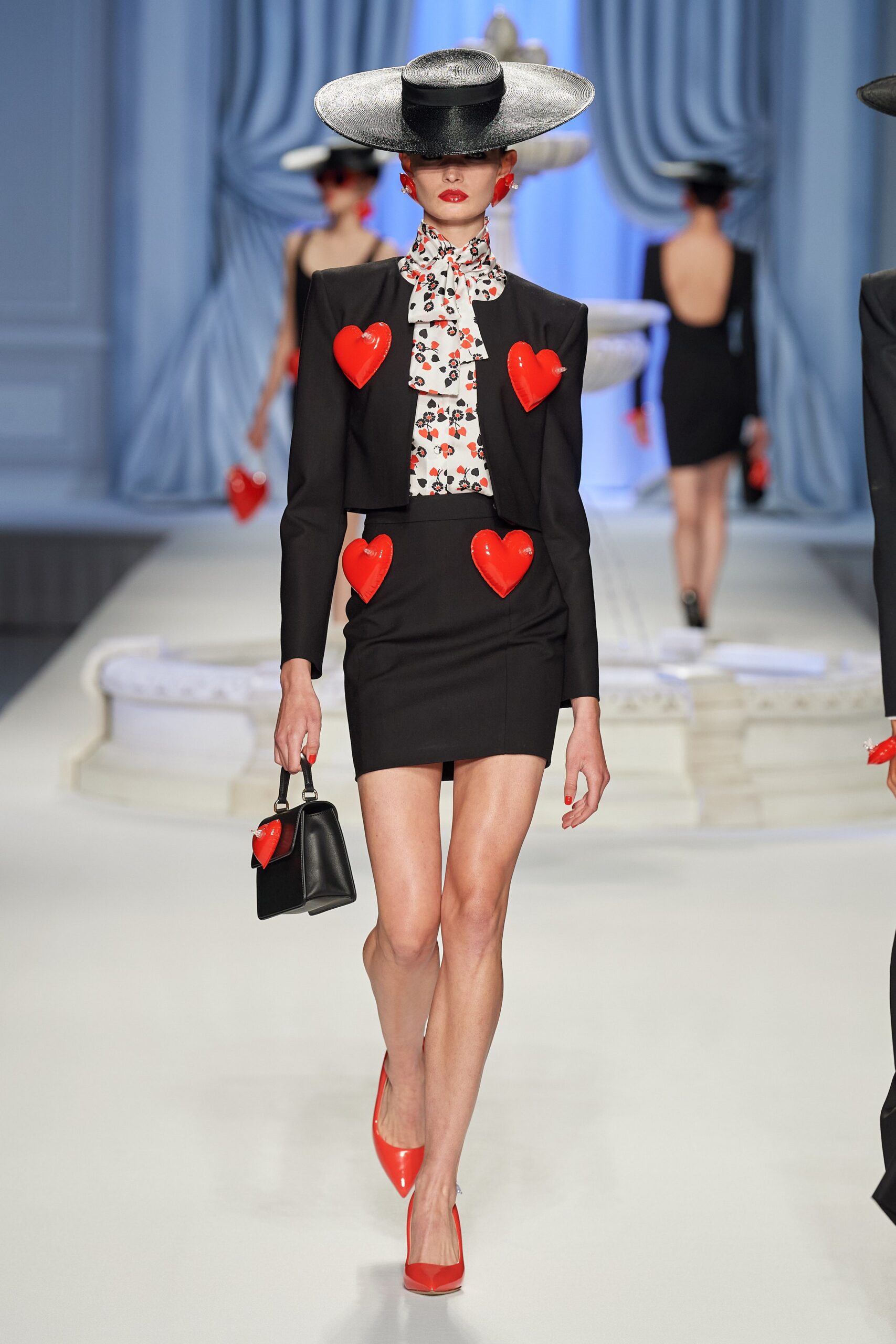 Moschino S/S 23 Look 3