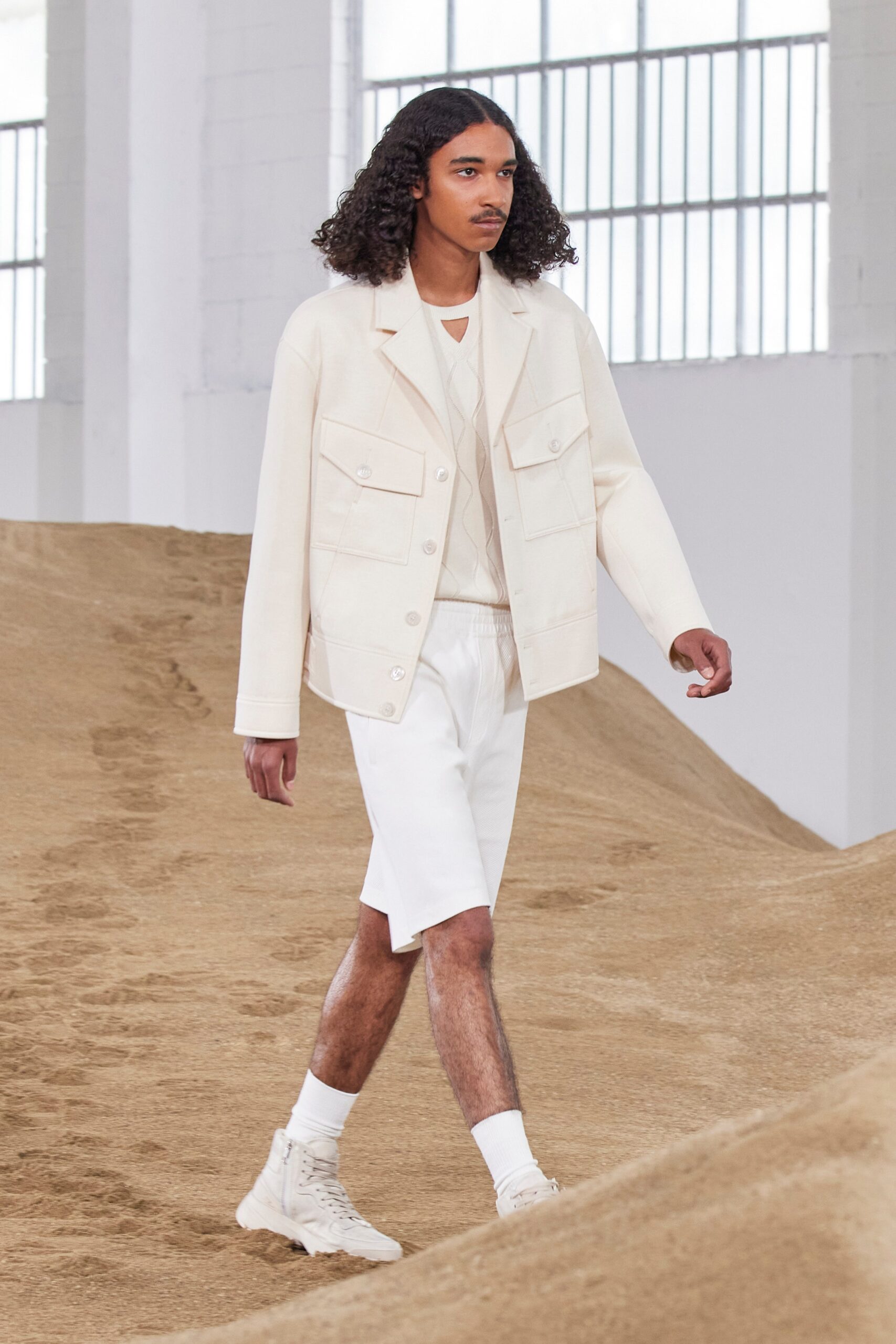 Neil Barrett S/S 23 Menswear Look 3