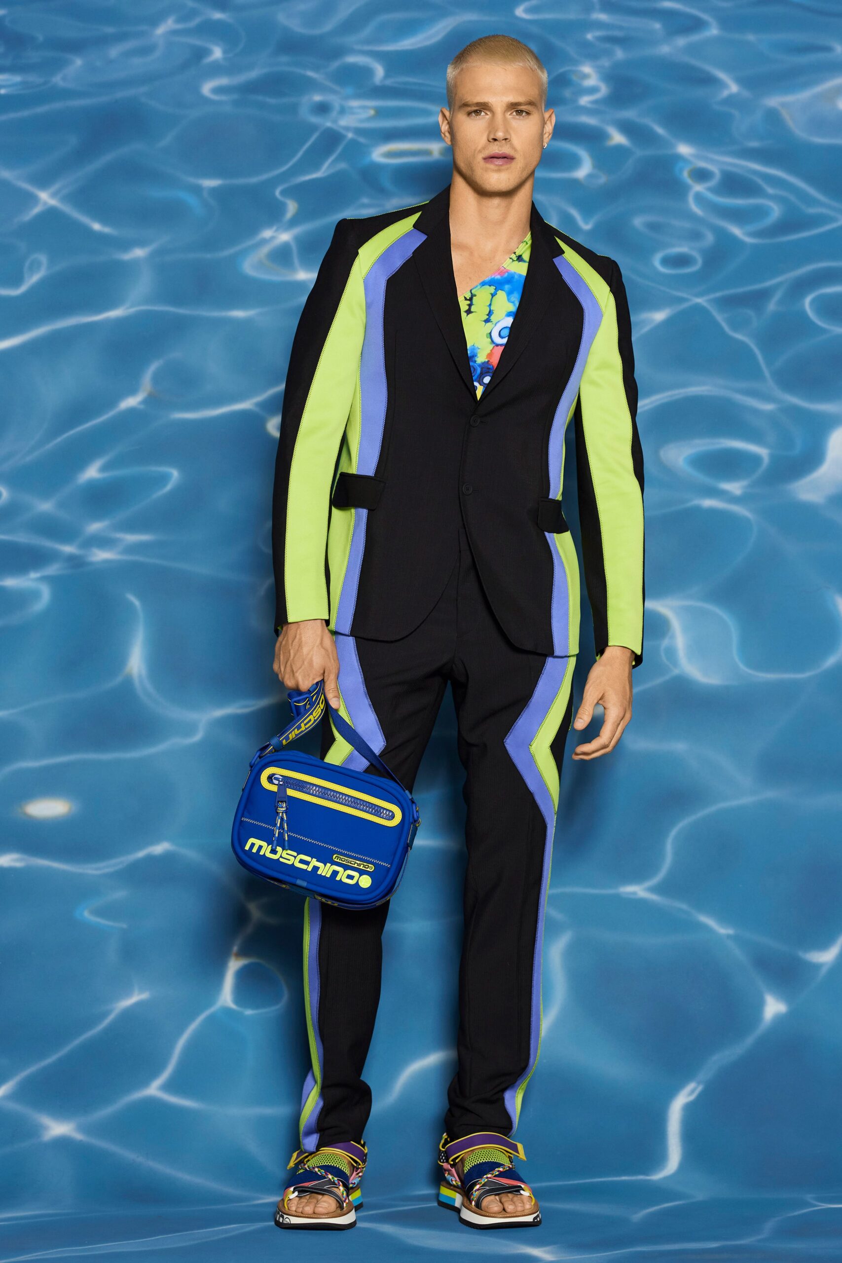 Moschino Resort 22 Look 4