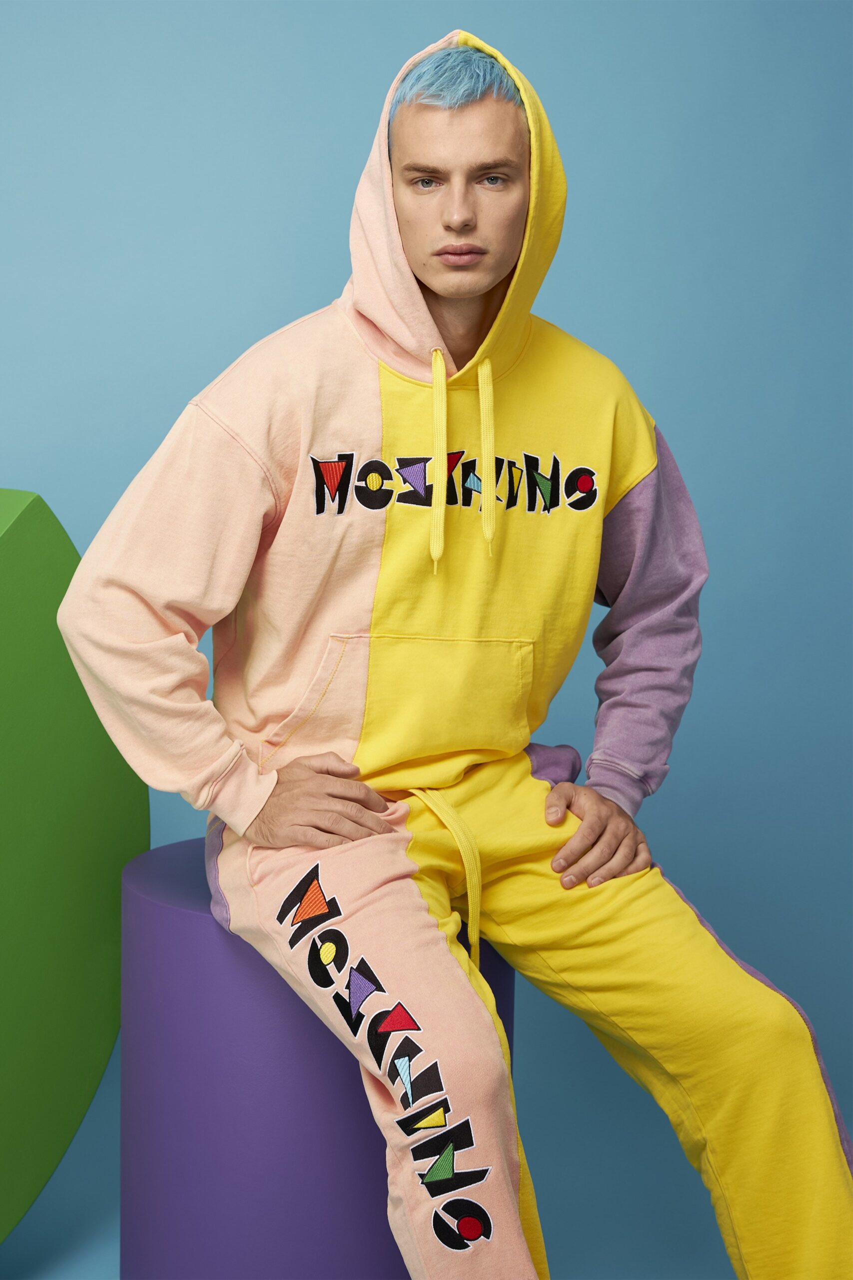 Moschino Resort 21 Look 4
