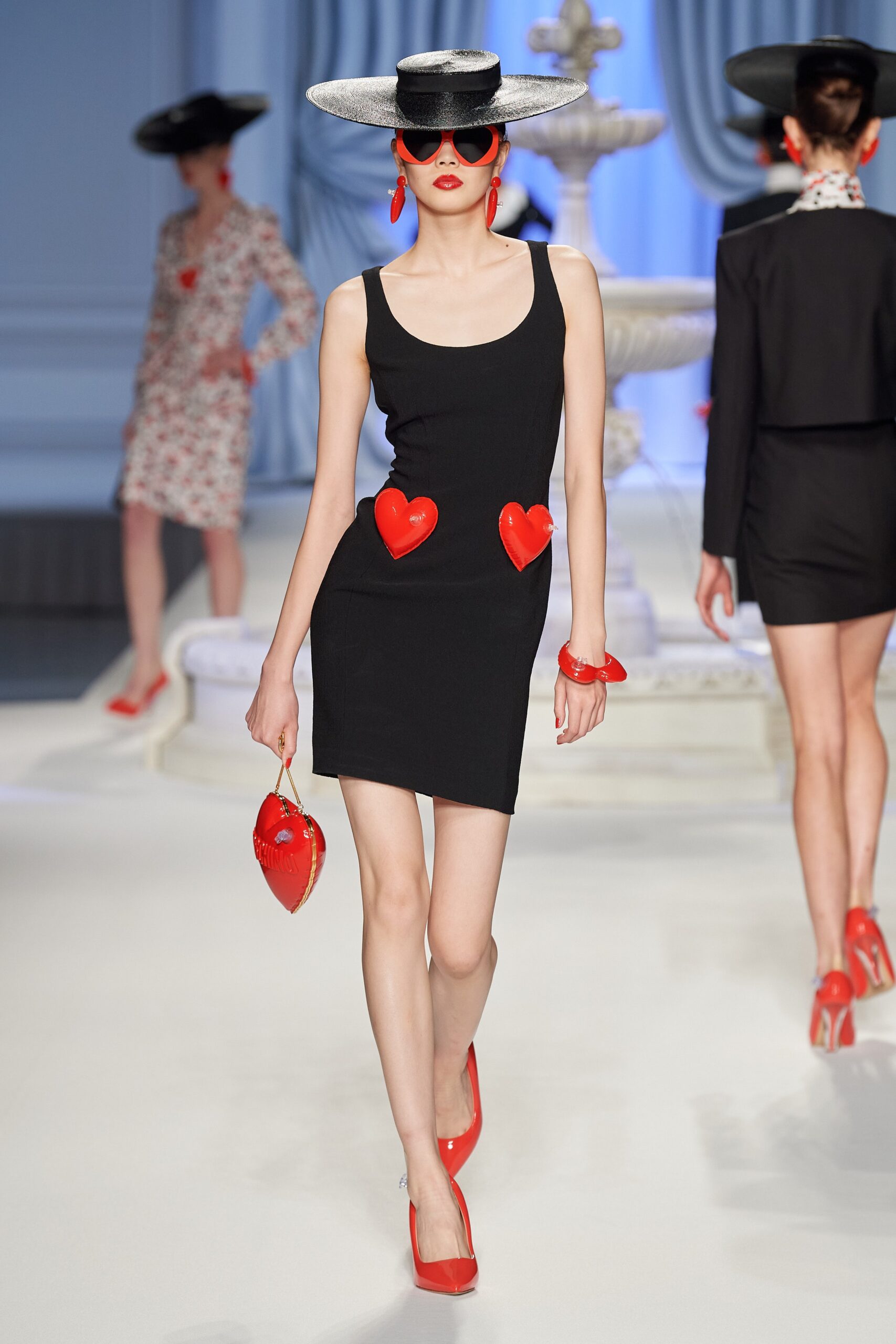 Moschino S/S 23 Look 4