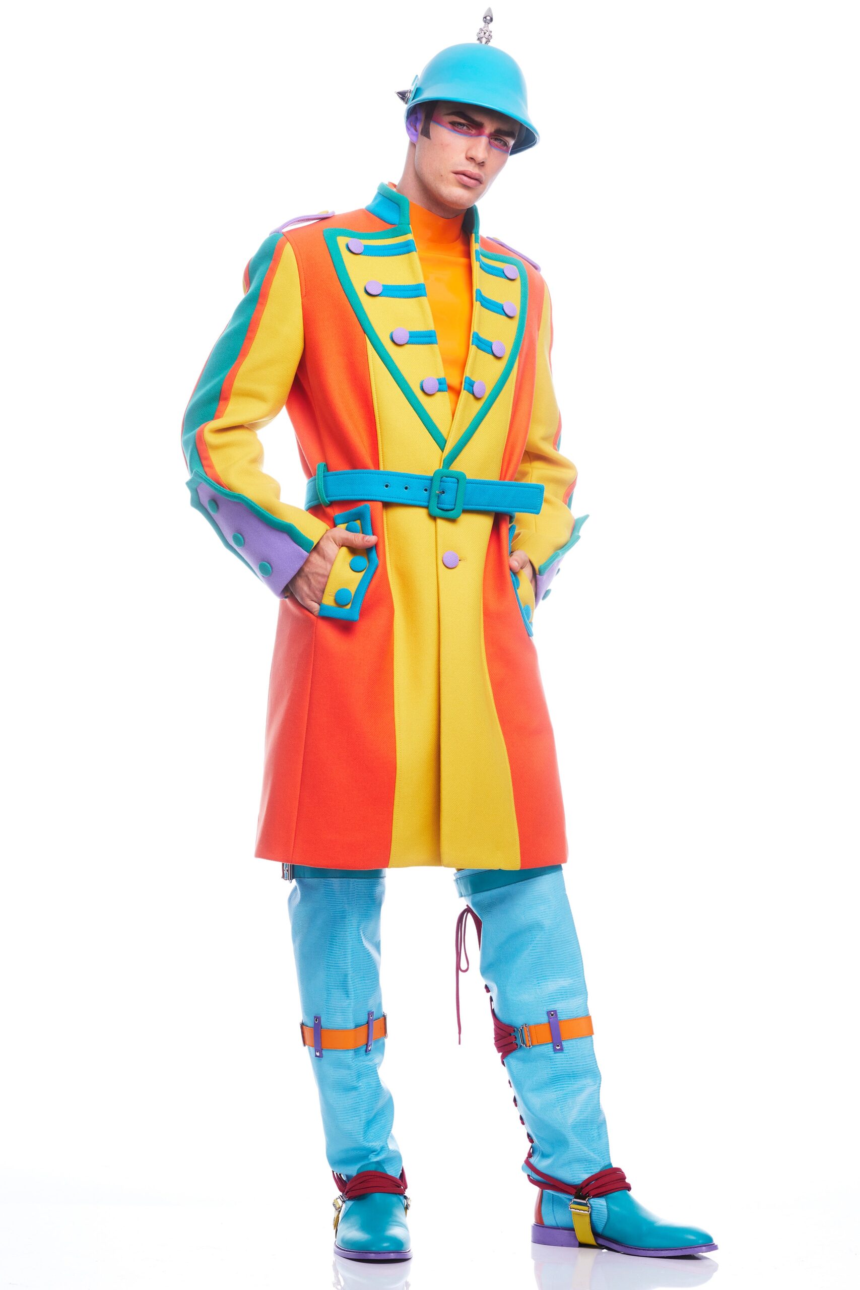Moschino F/W 22 Look 5
