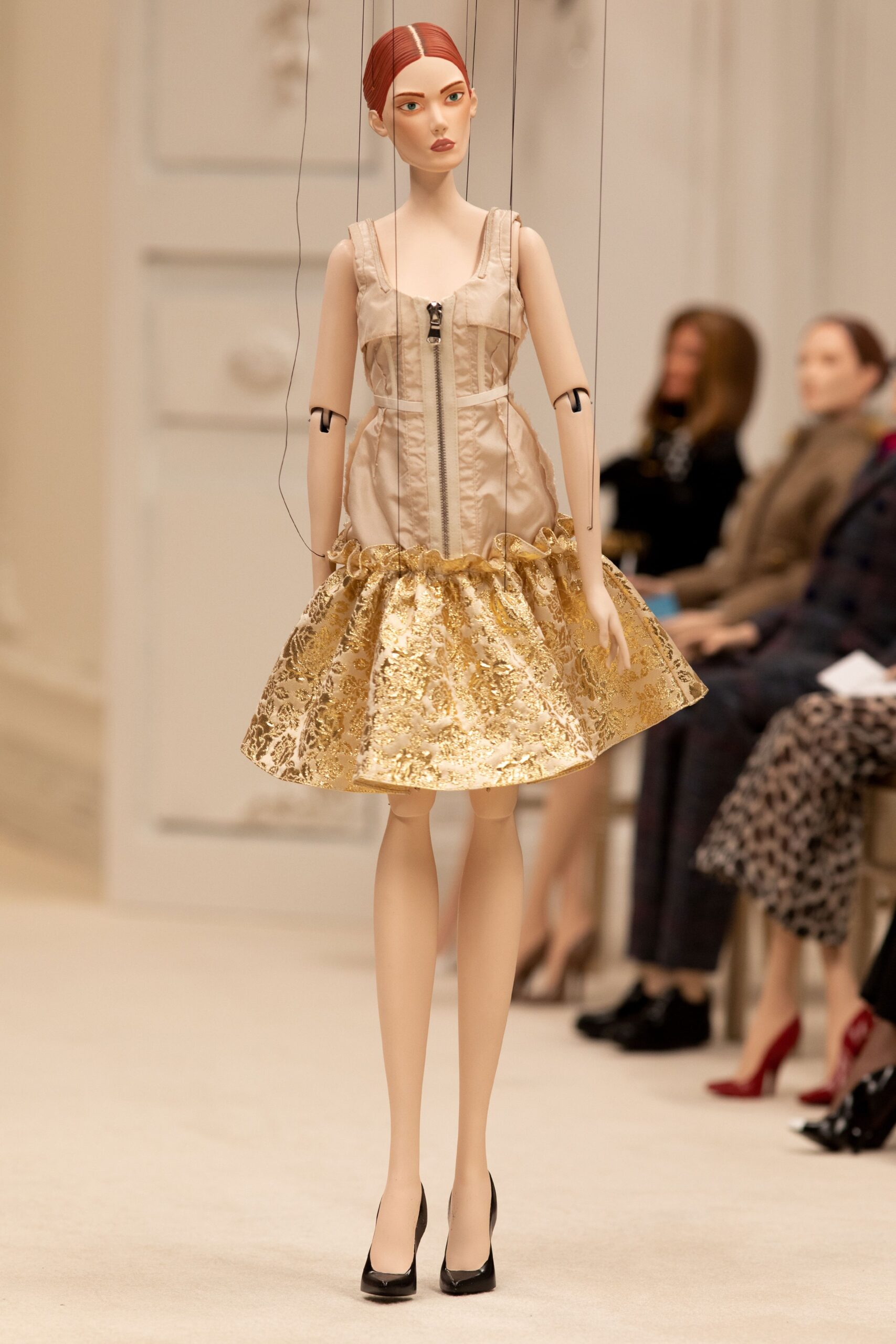 Moschino S/S 21 Look 5