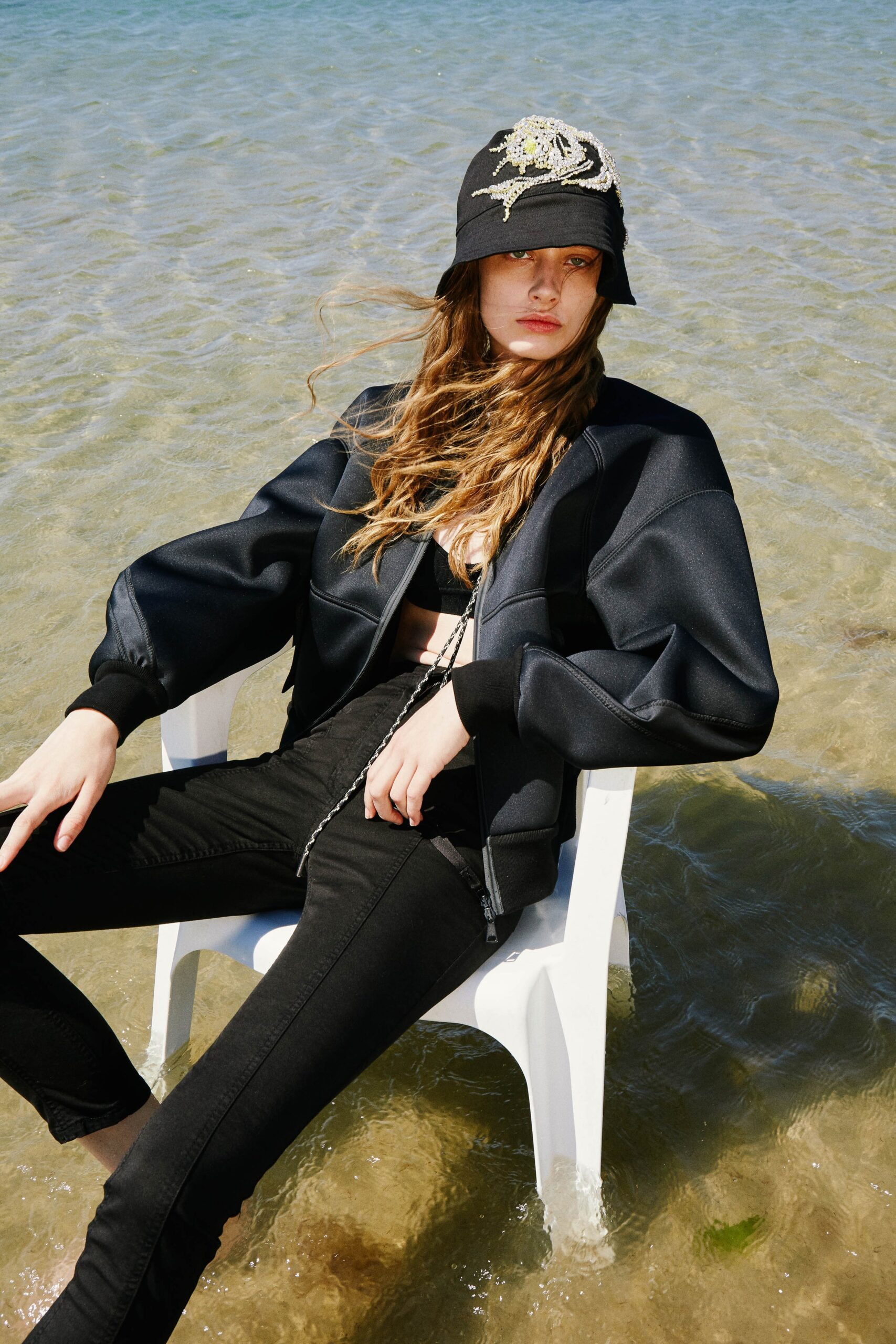 No. 21 Resort 22 Look 5