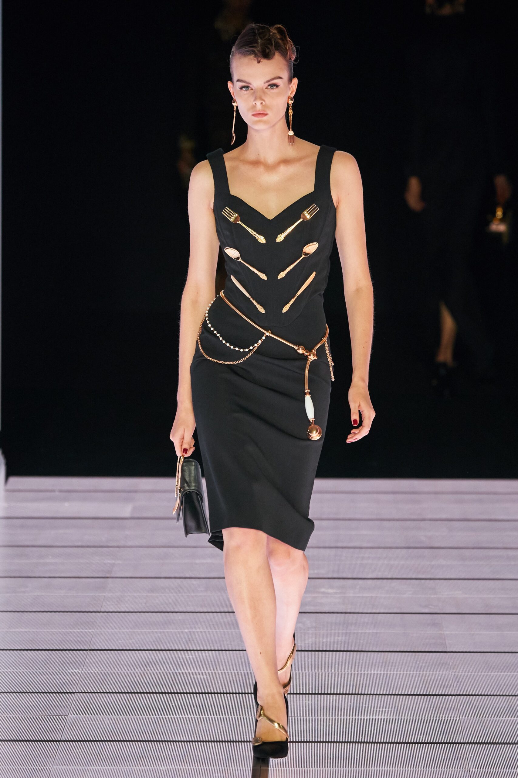 Moschino F/W 22 Look 5