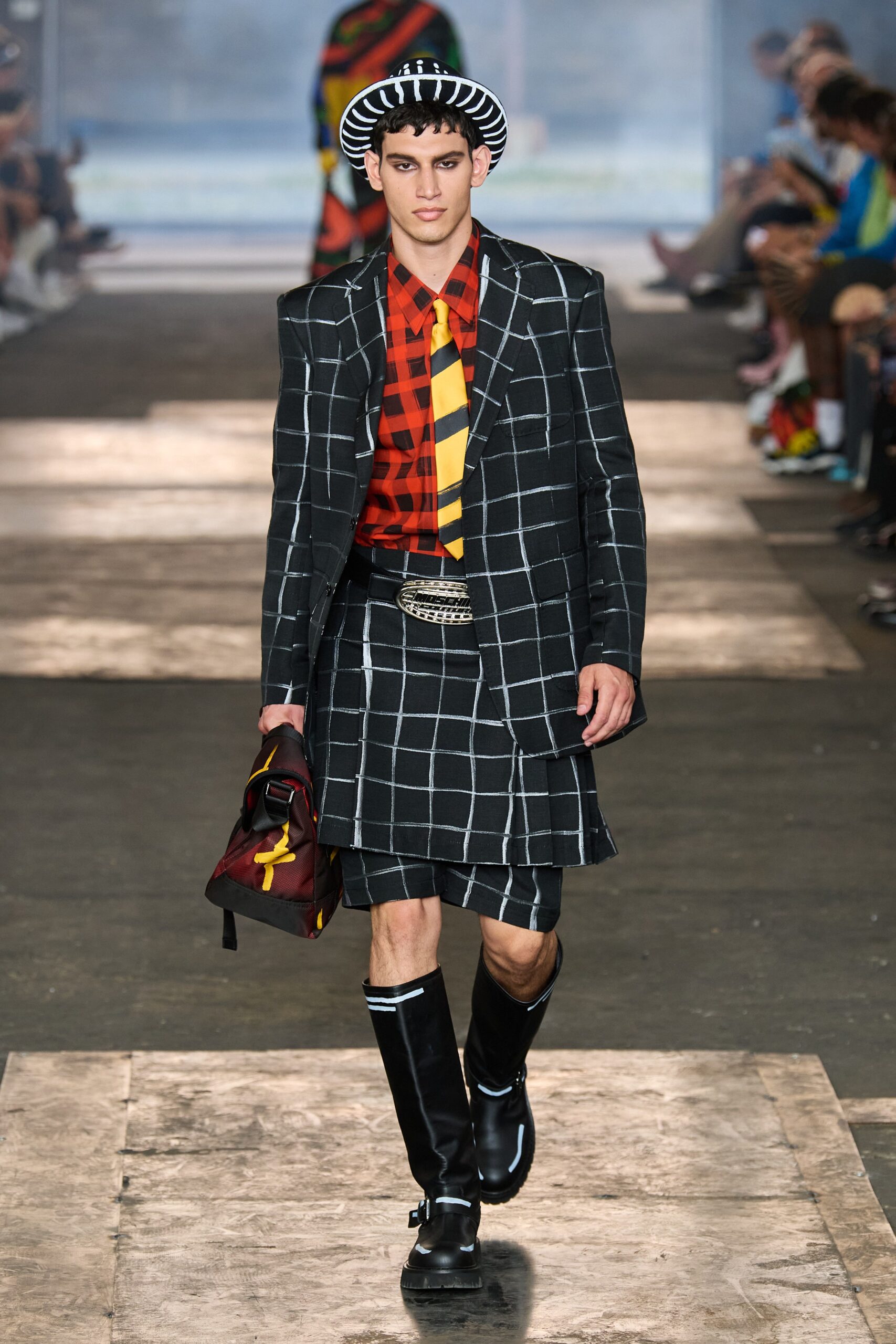Moschino S/S 23 Menswear Look 5