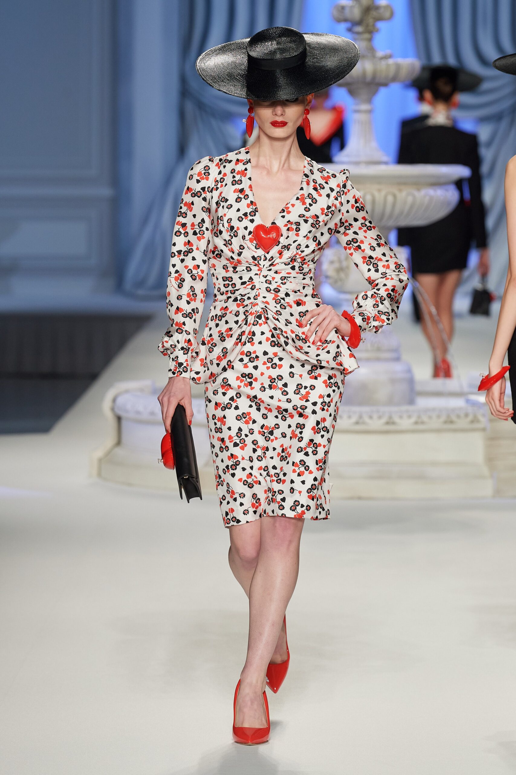 Moschino S/S 23 Look 5