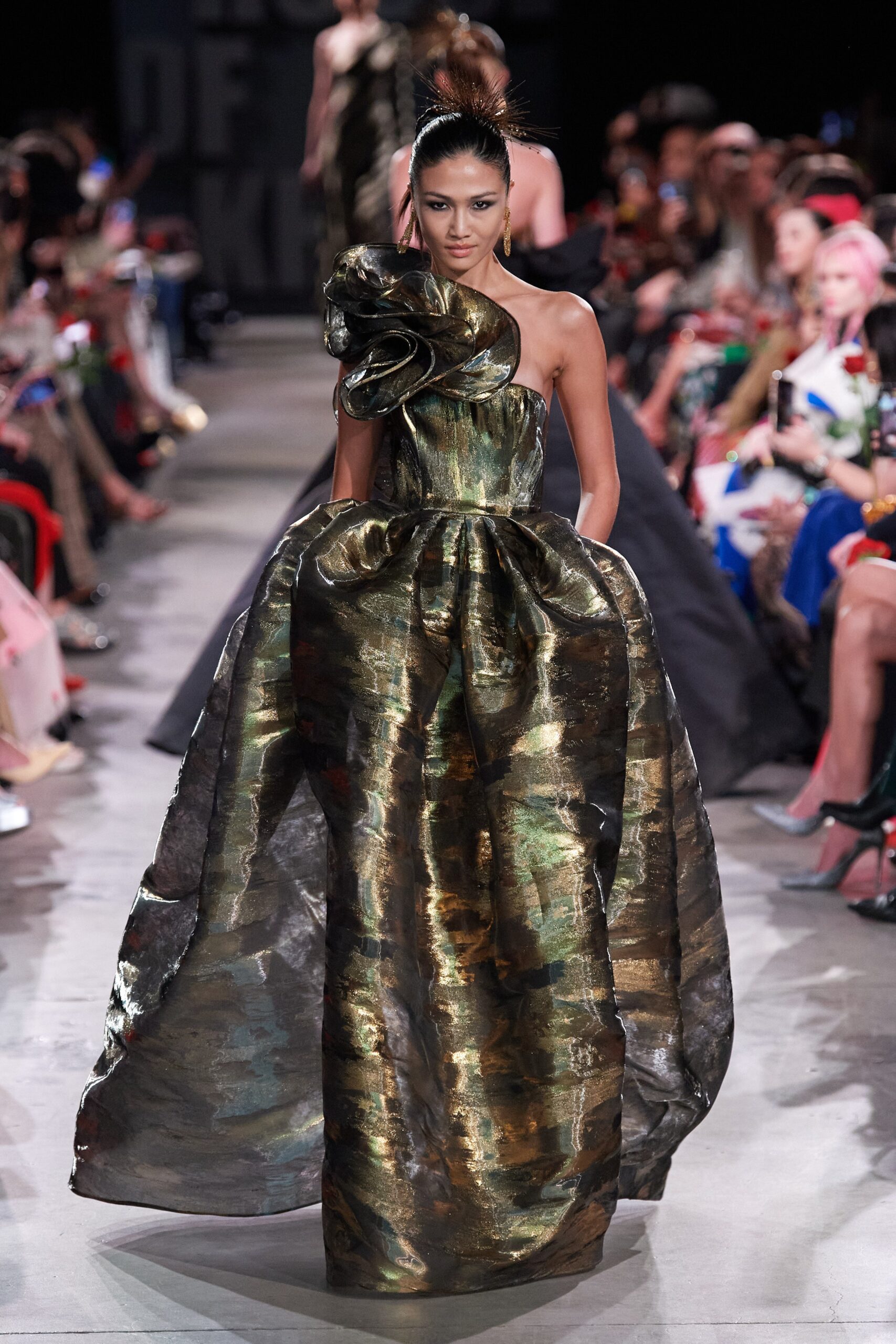 Naeem Khan F/W 23 Look 5