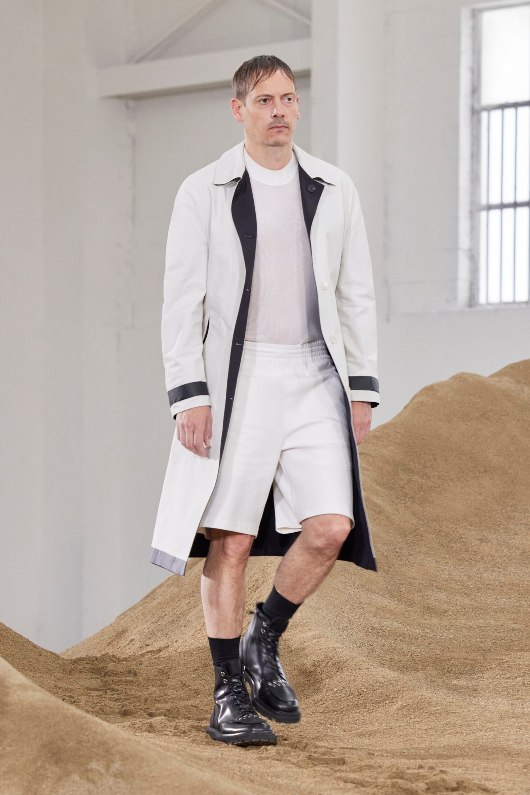 Neil Barrett S/S 23 Menswear Look 5