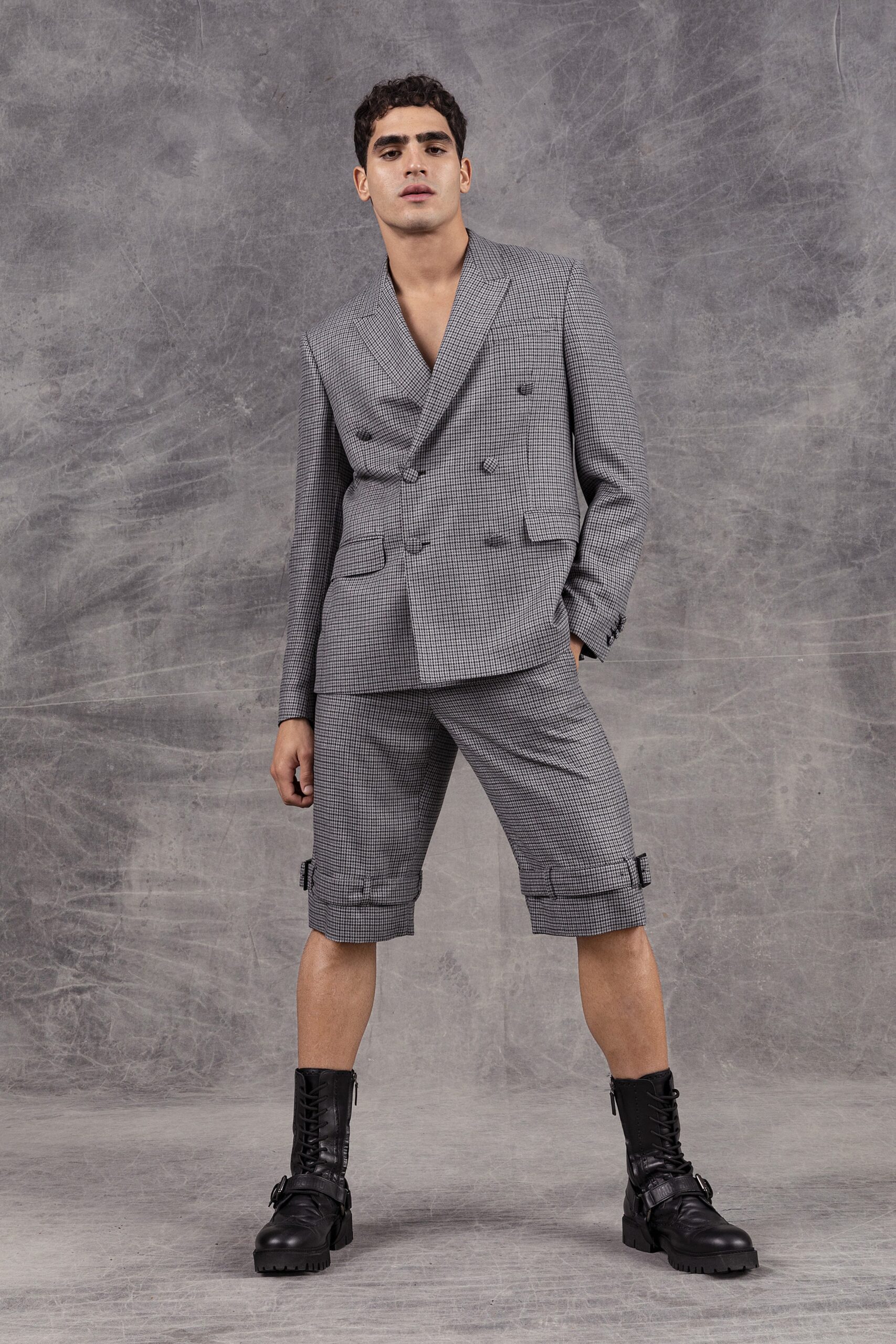 Moschino F/W 21 Look 6