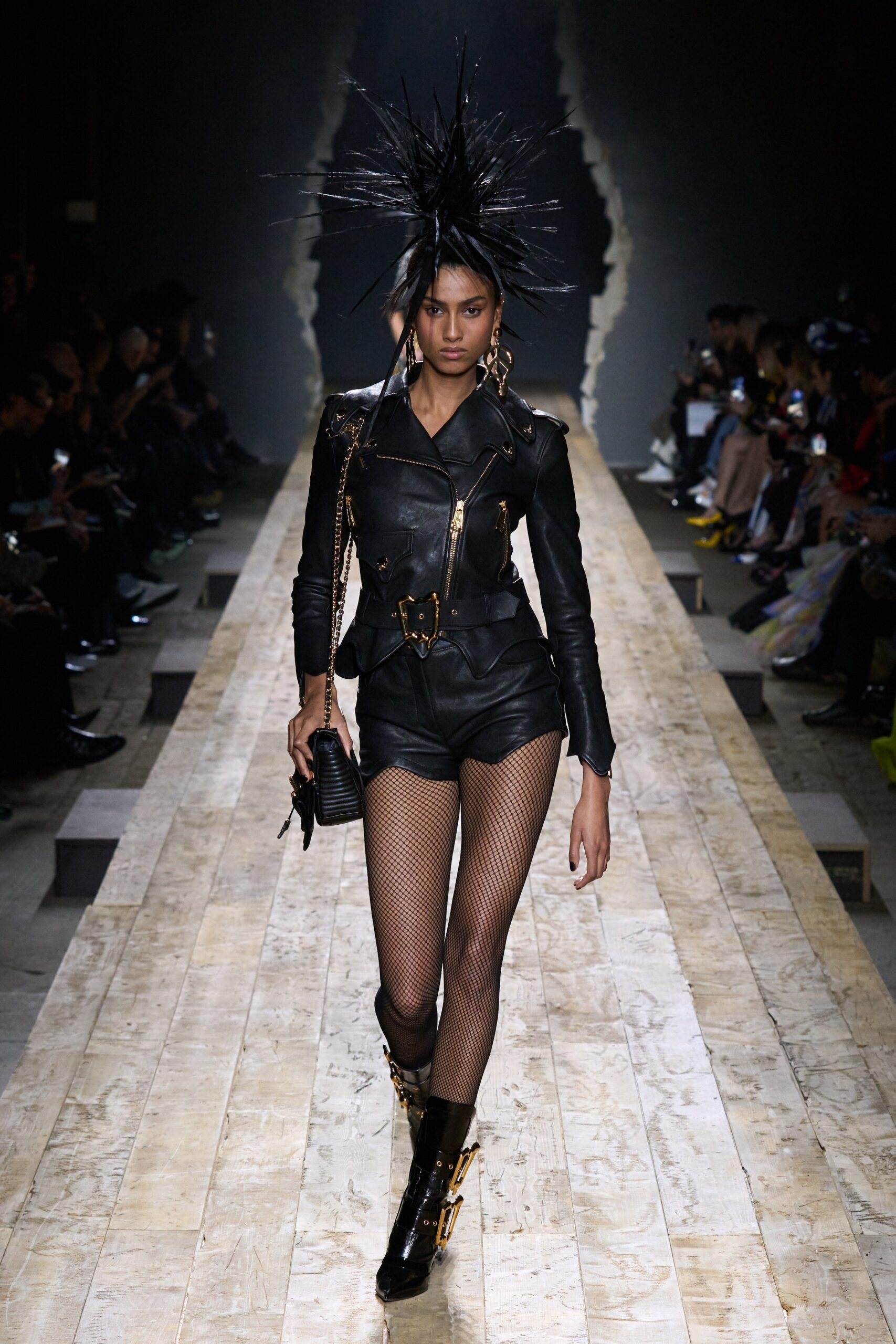 Moschino F/W 23 Look 6