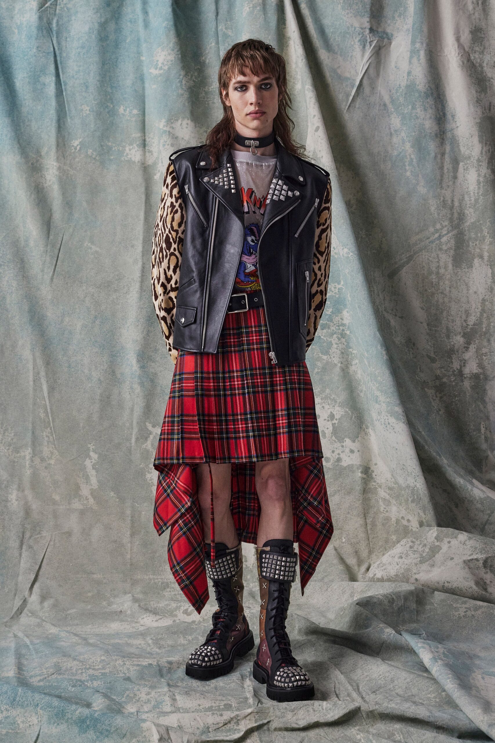 Moschino F/W 23 Look 6