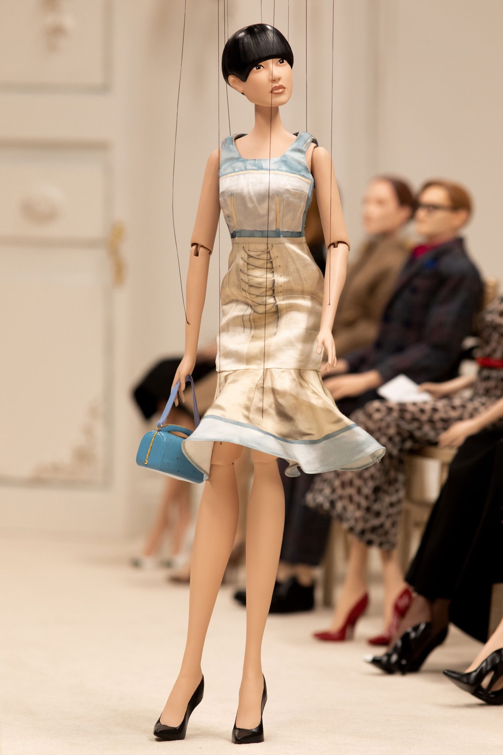 Moschino S/S 21 Look 7