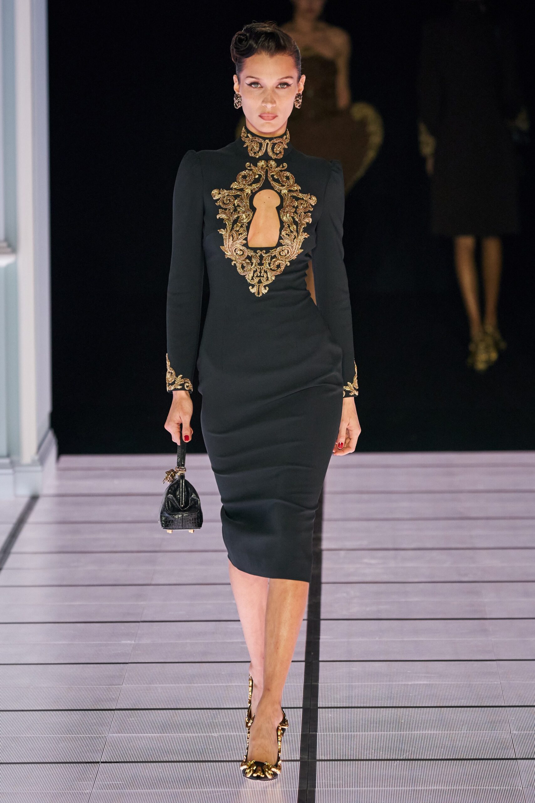 Moschino F/W 22 Look 7