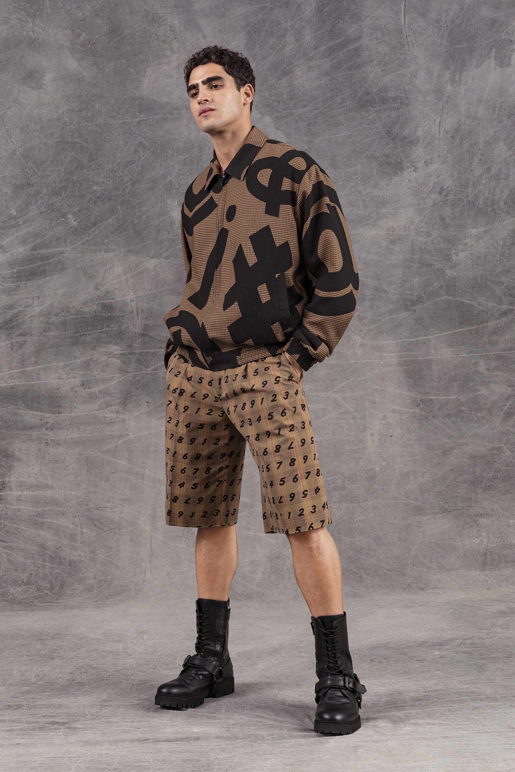 Moschino F/W 21 Look 8