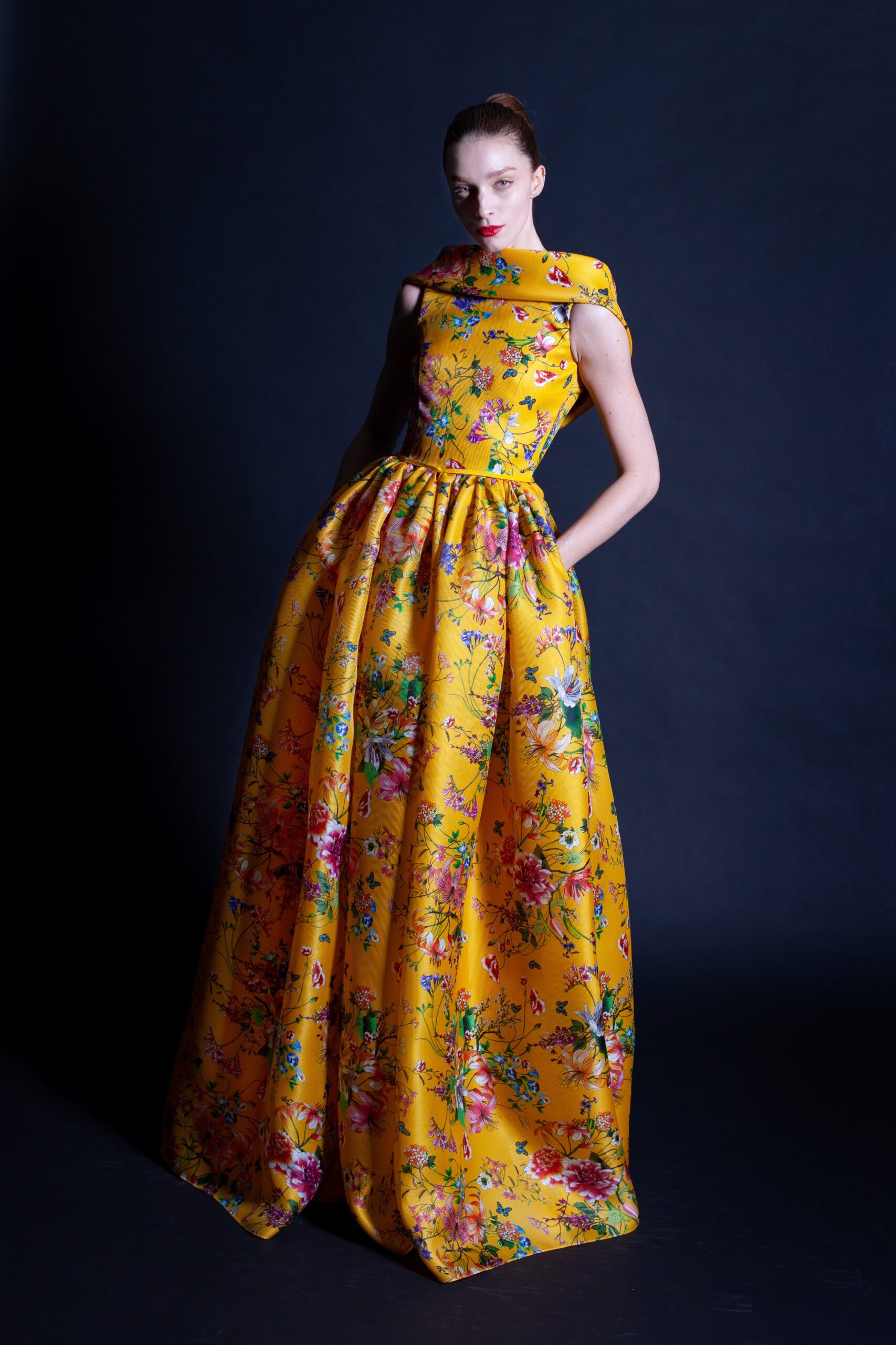 Naeem Khan F/W 22 Look 8