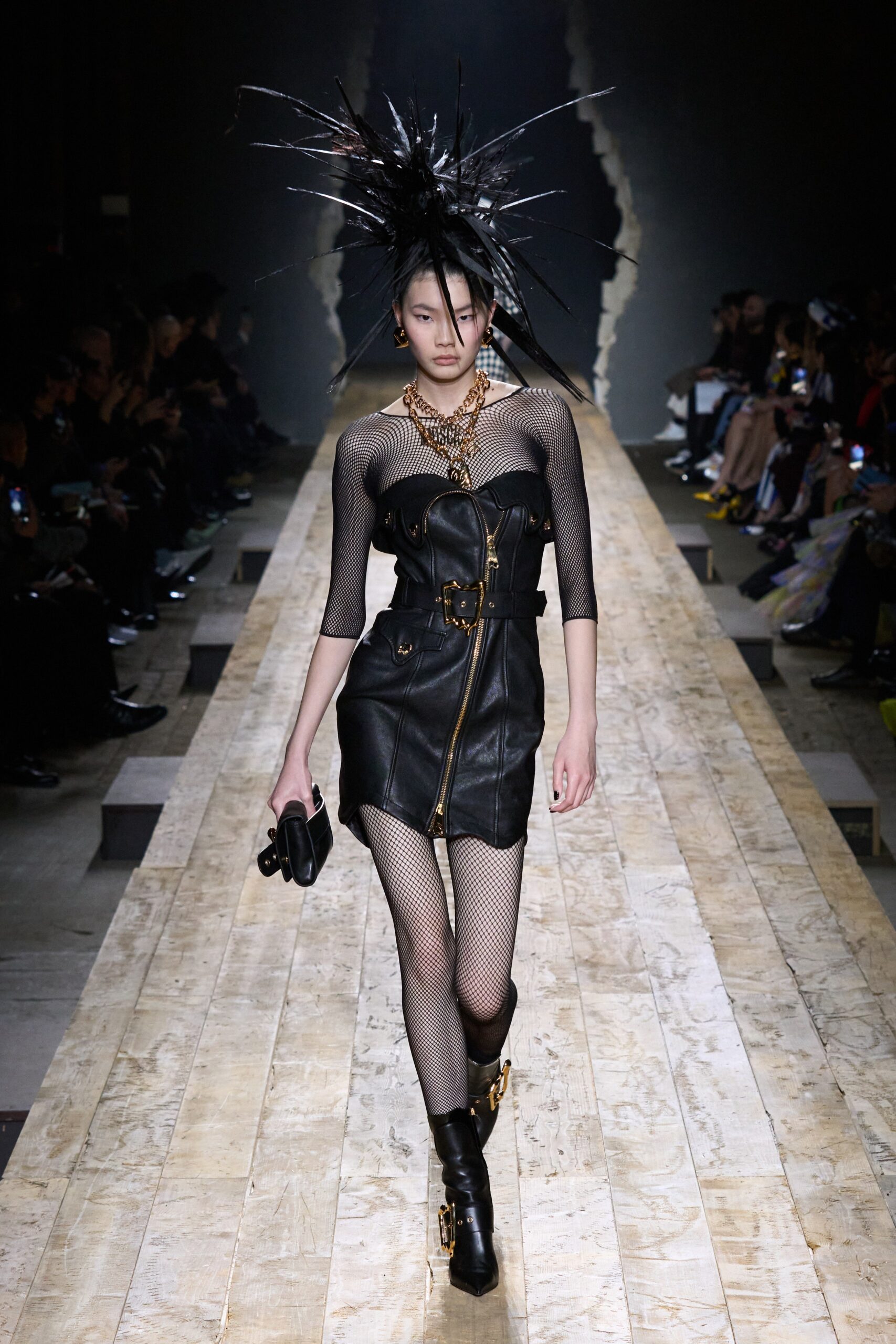 Moschino F/W 23 Look 8