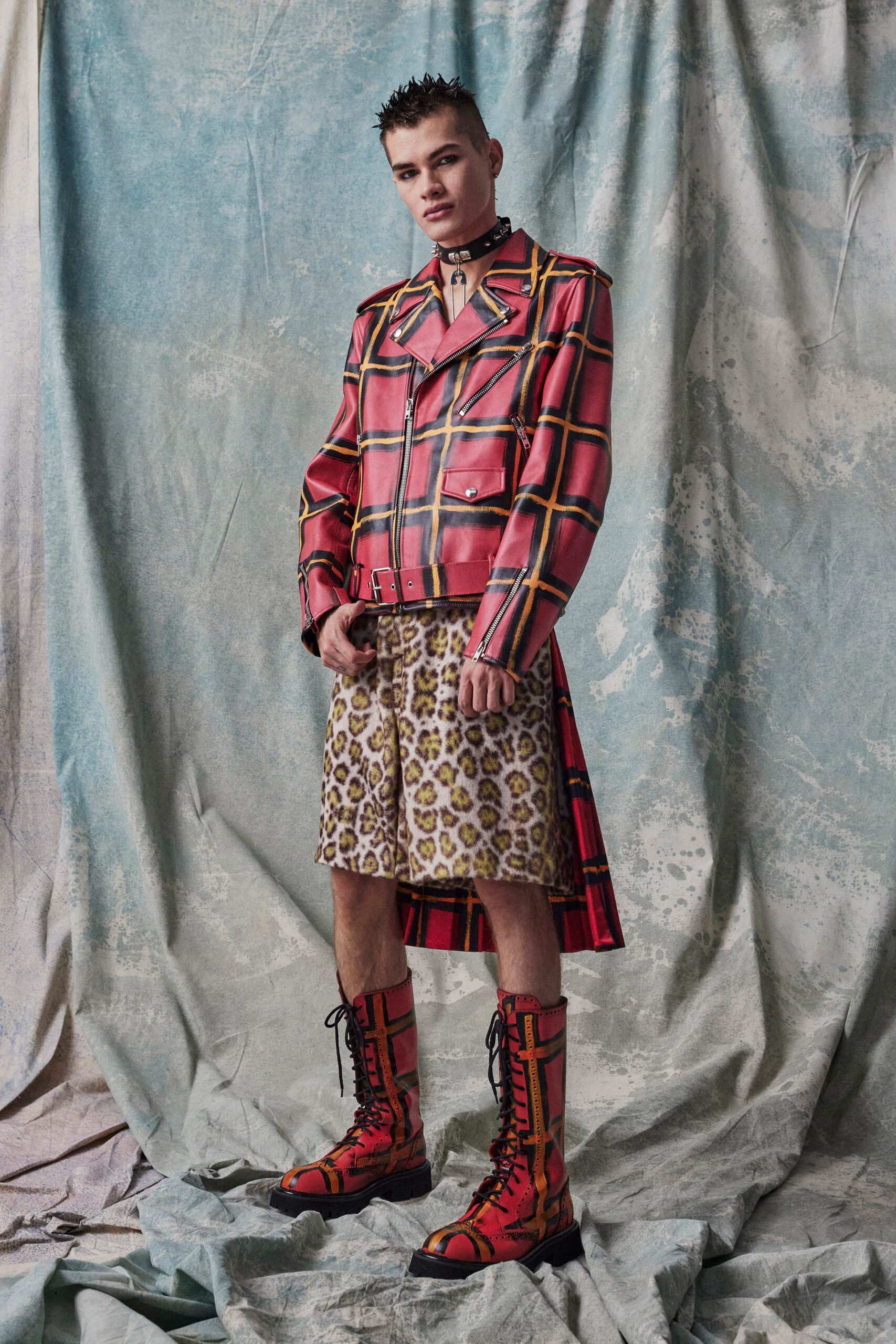 Moschino F/W 23 Look 8