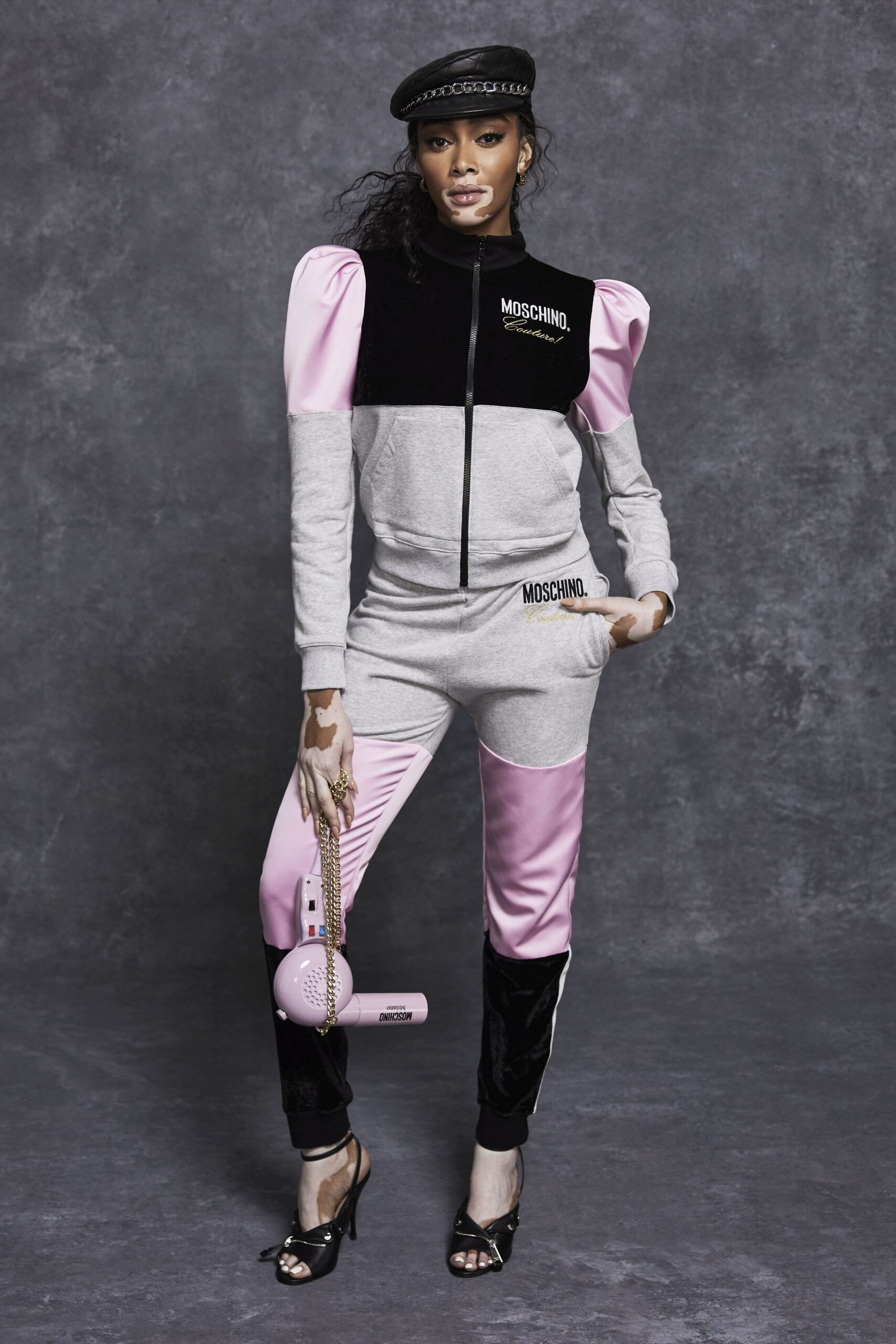 Moschino F/W 21 Look 9