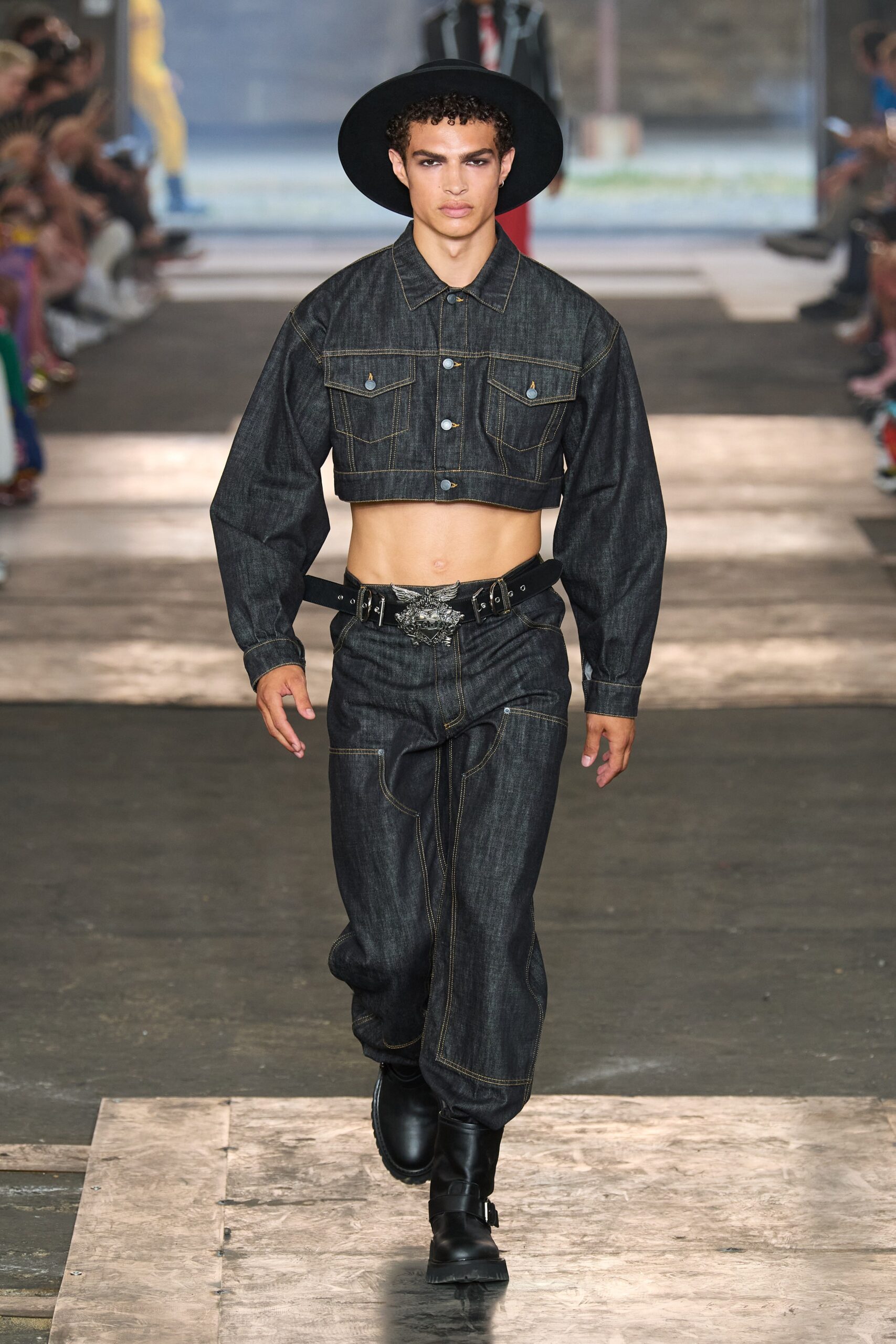 Moschino S/S 23 Menswear Look 9