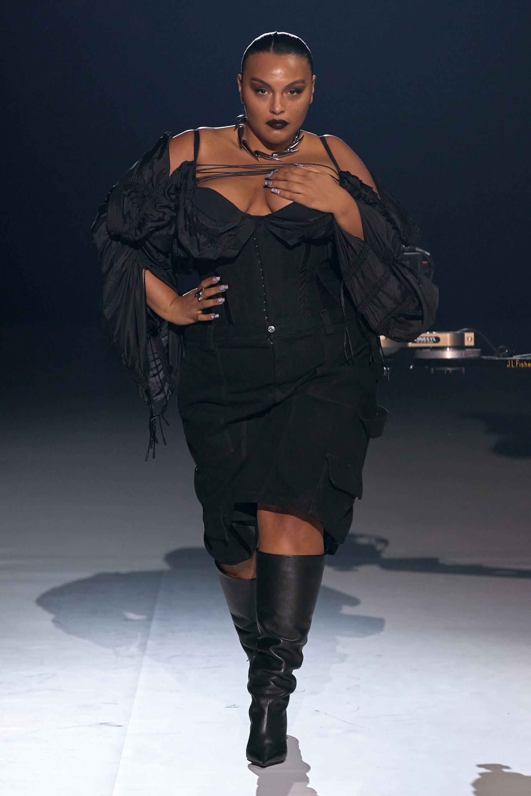Mugler F/W 22 Look 9