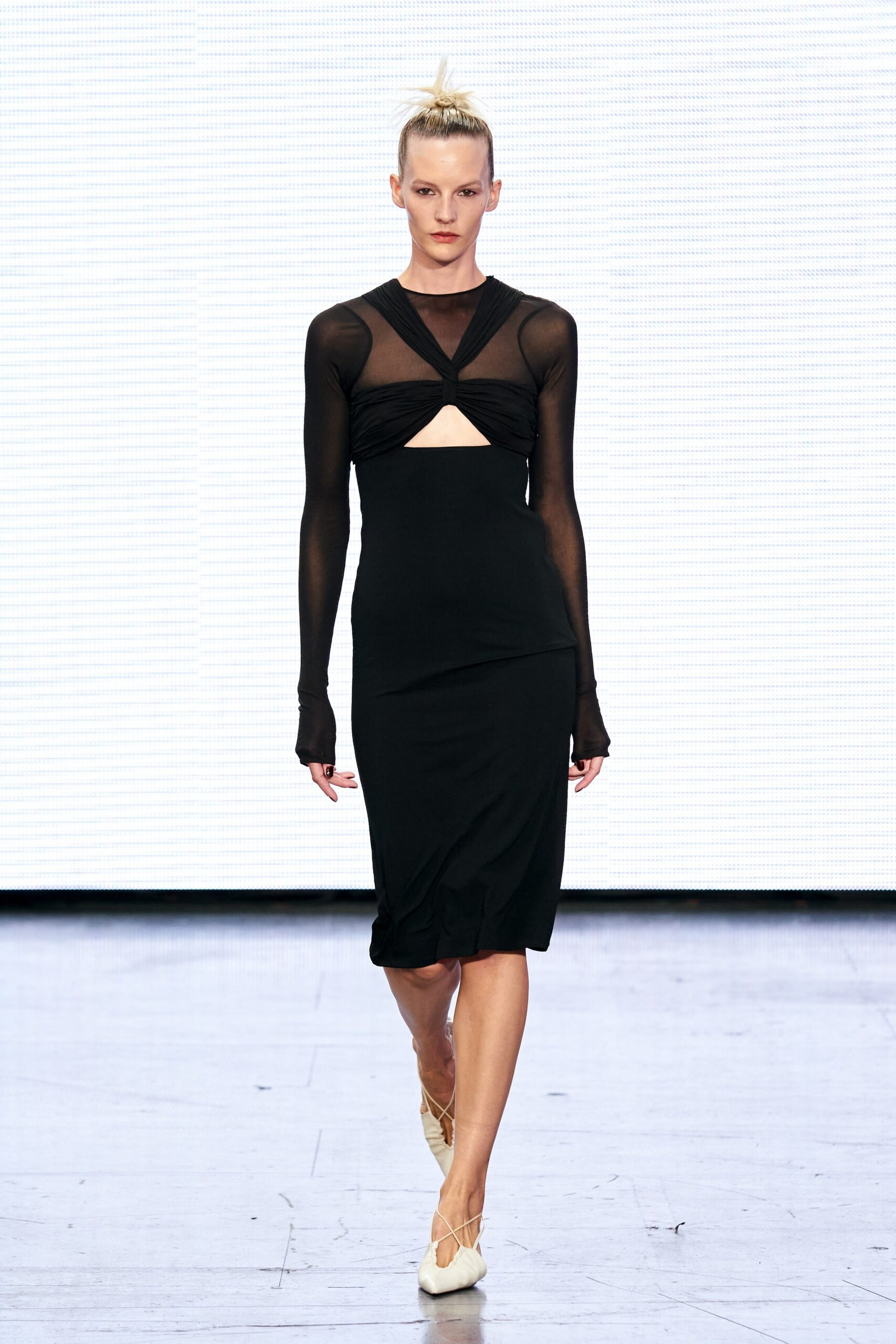 Nensi Dojaka S/S 22 Look 9