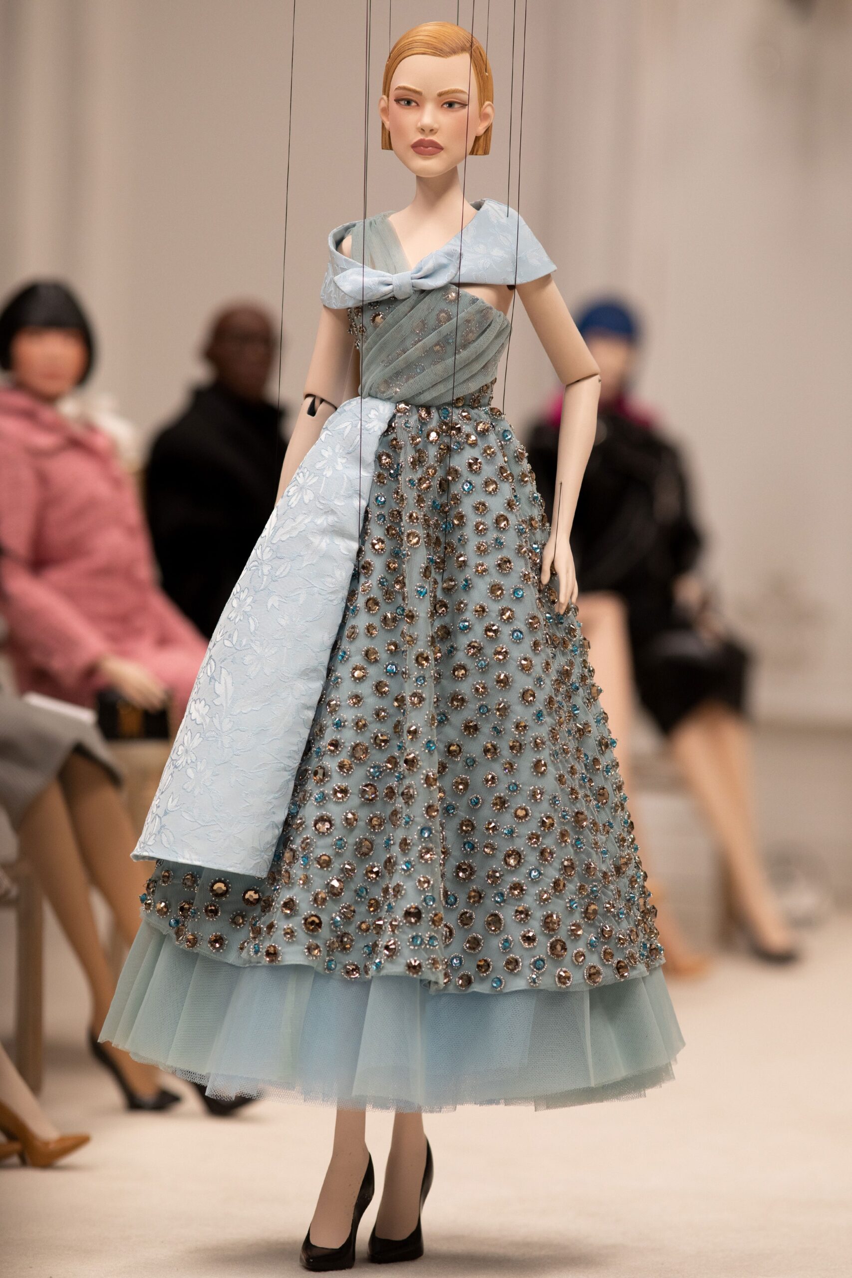 Moschino S/S 21 Look 10