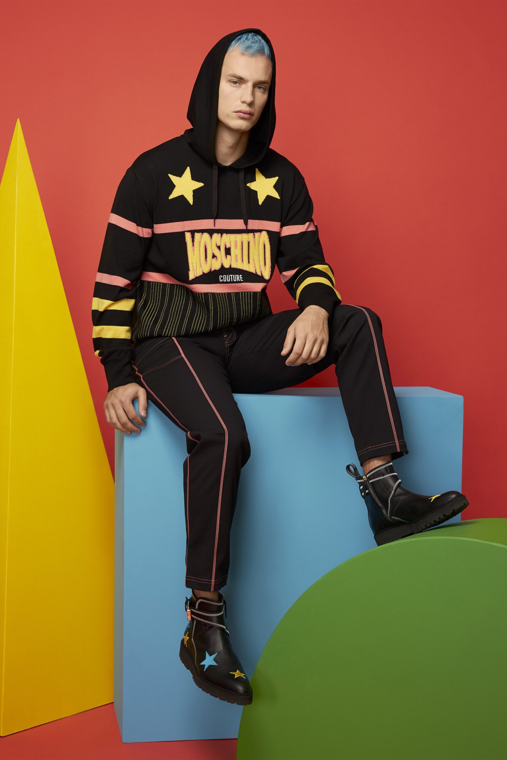 Moschino Resort 21 Look 10