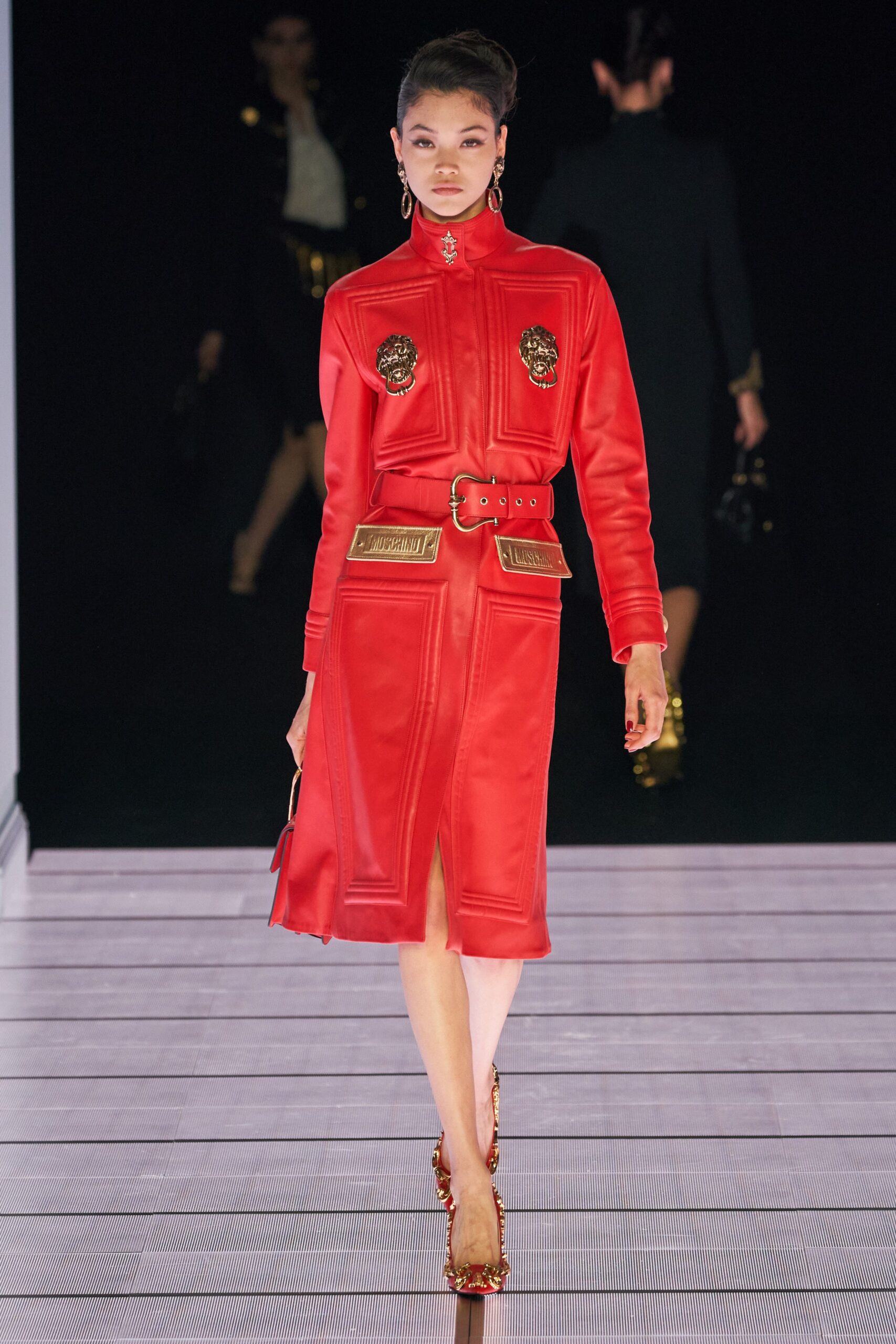 Moschino F/W 22 Look 10