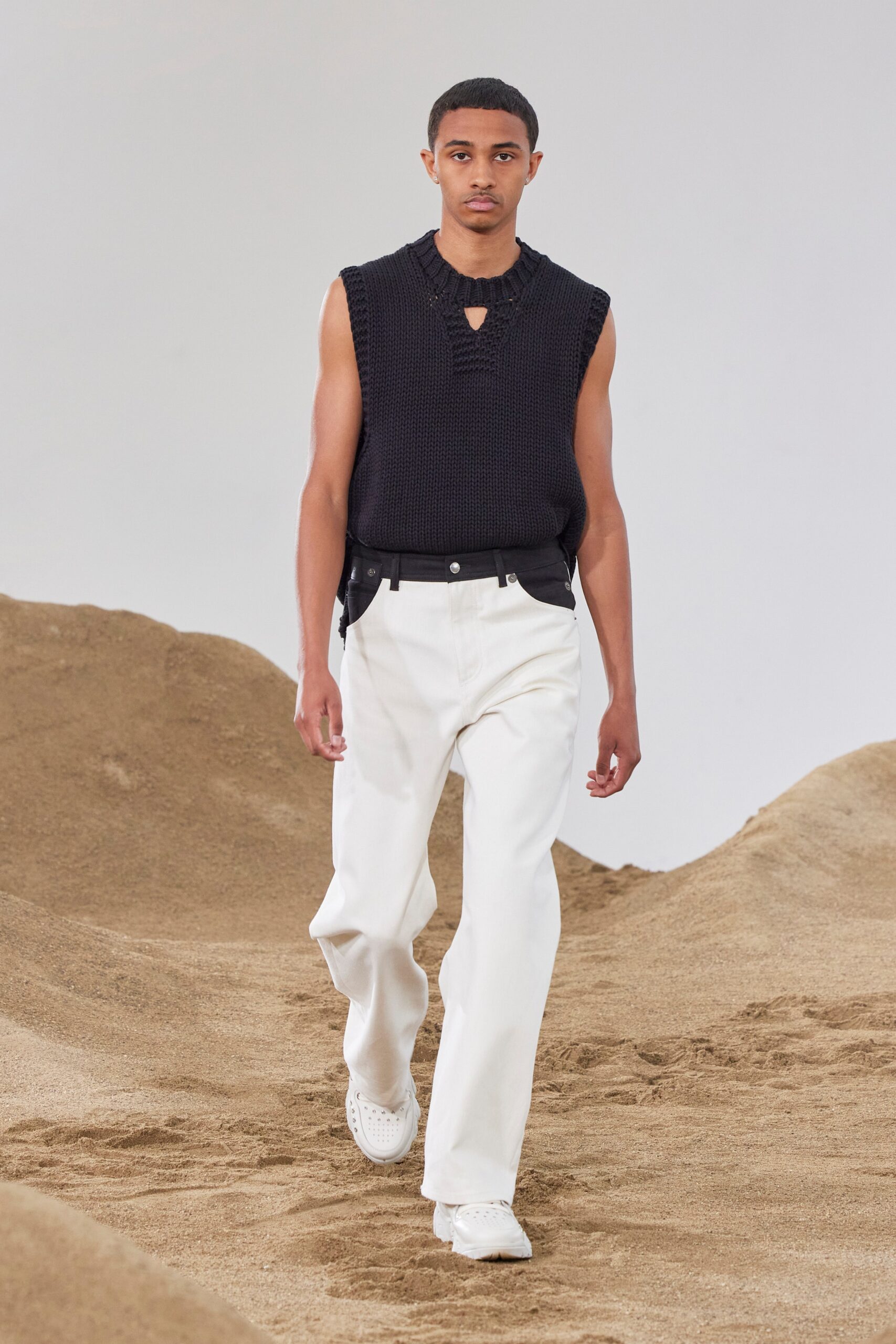Neil Barrett S/S 23 Menswear Look 10