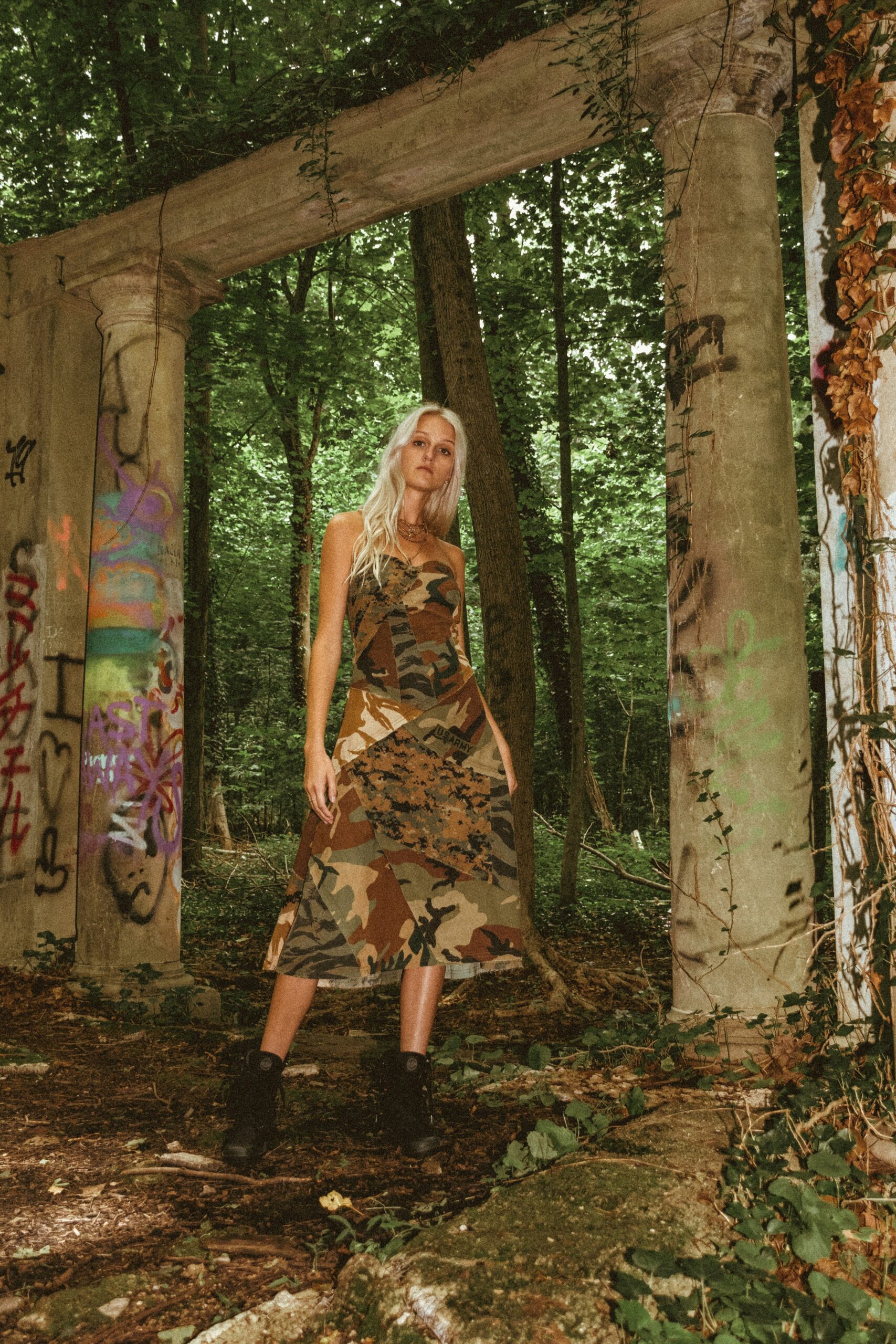 Nicole Miller Resort 23 Look 10