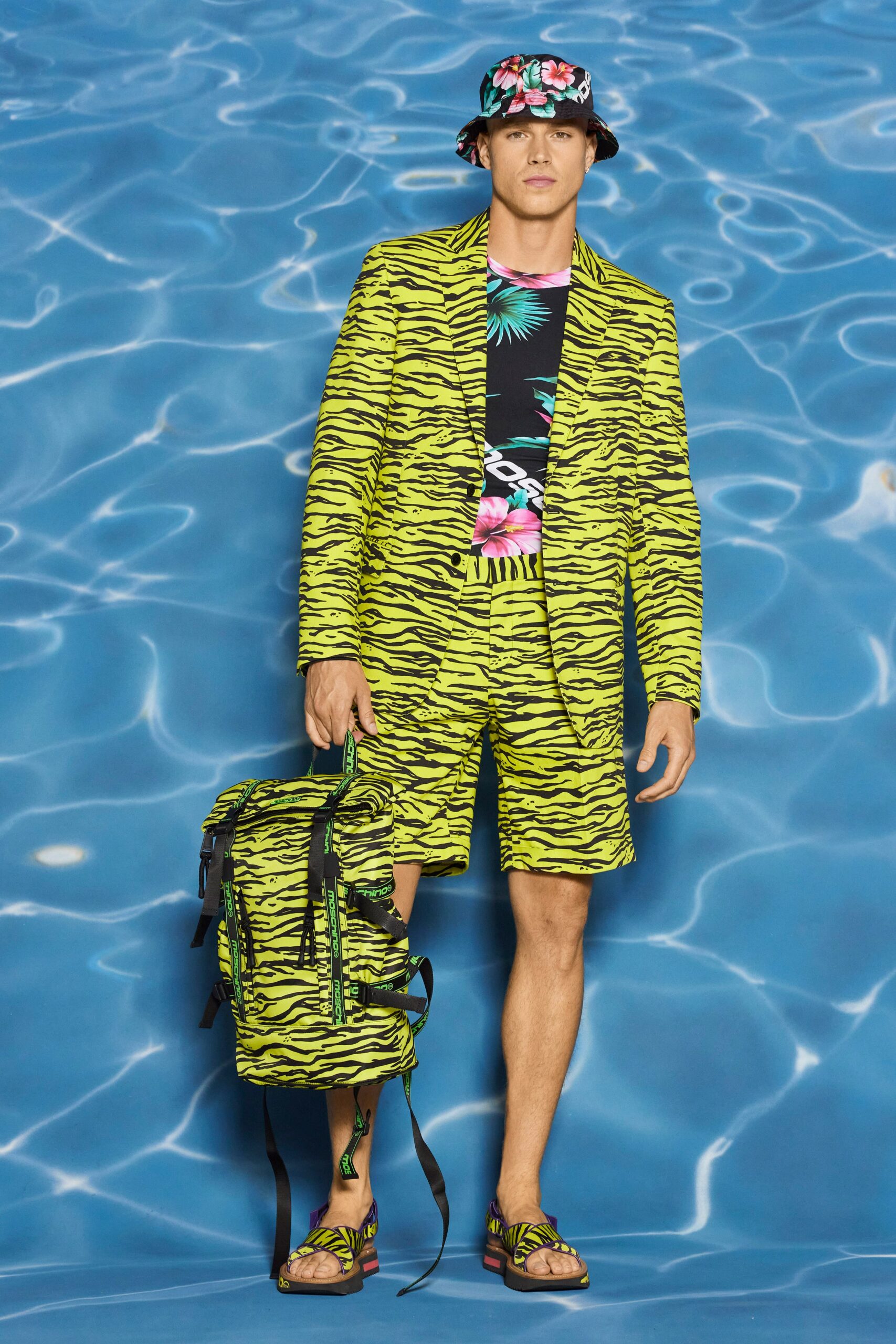 Moschino Resort 22 Look 11