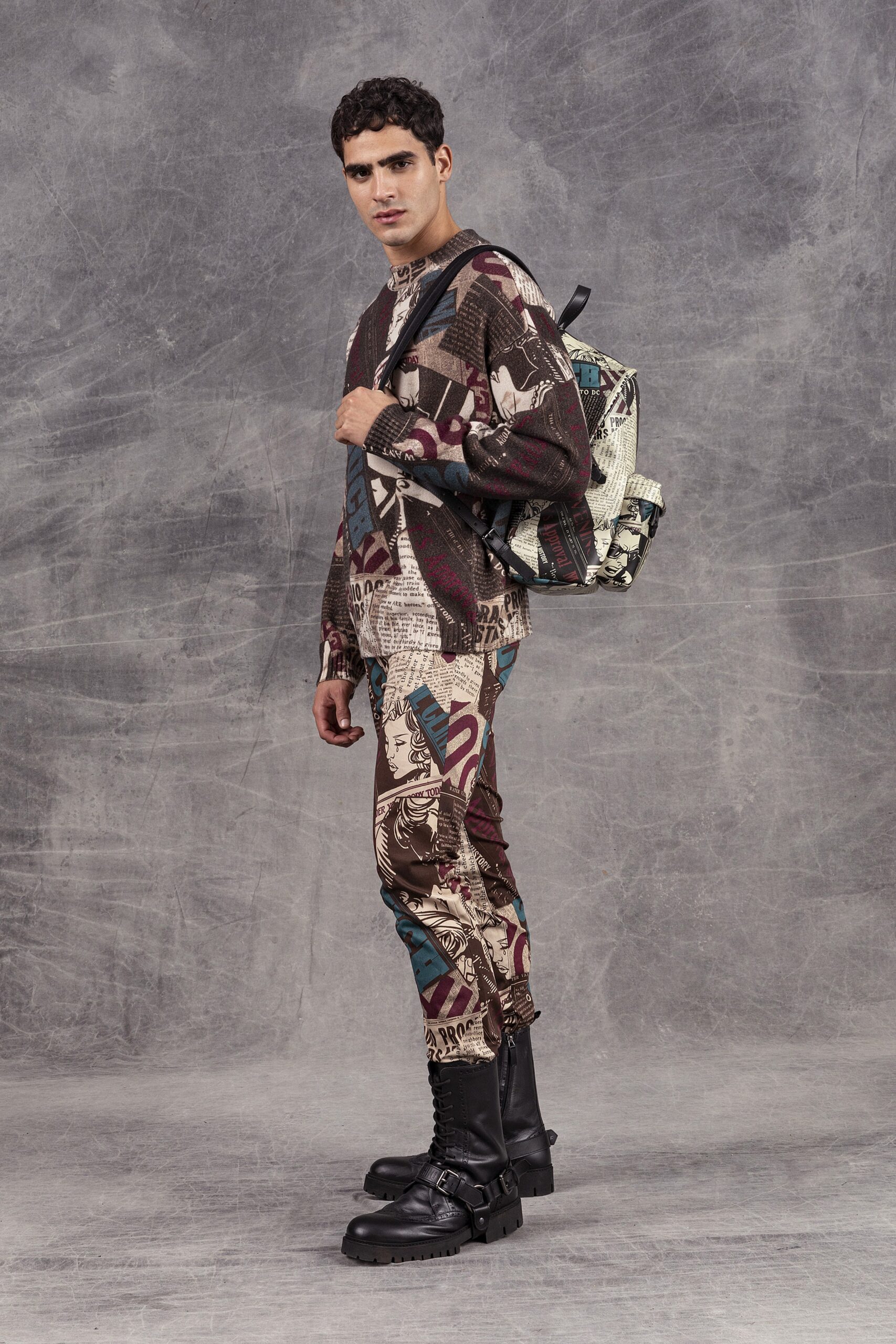 Moschino F/W 21 Look 11