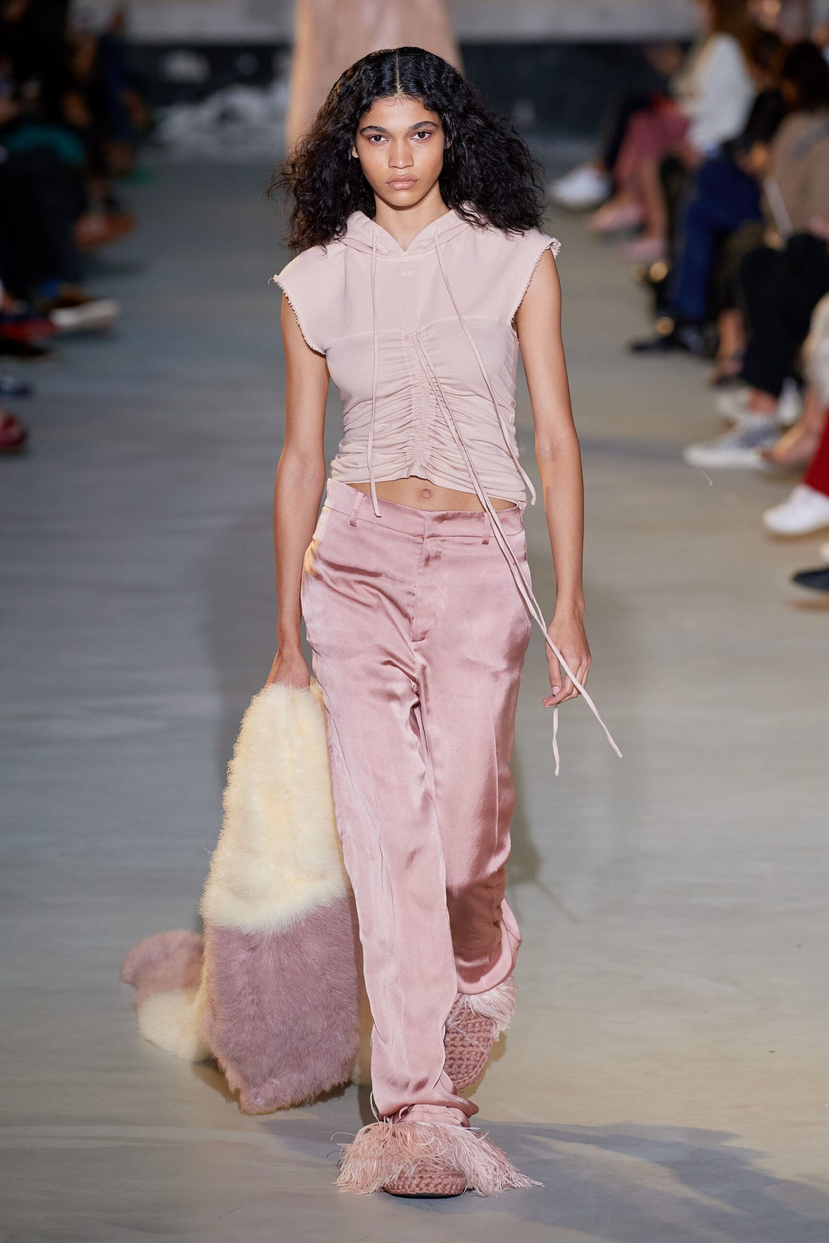 No. 21 S/S 22 Look 11