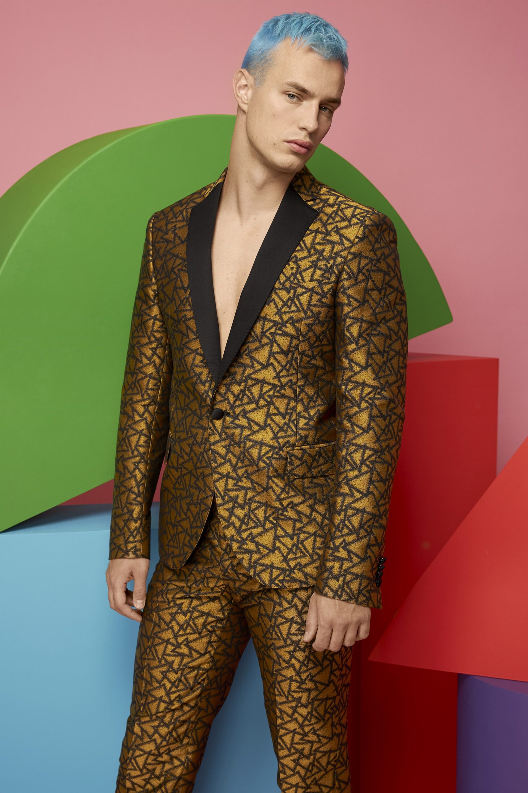 Moschino Resort 21 Look 11