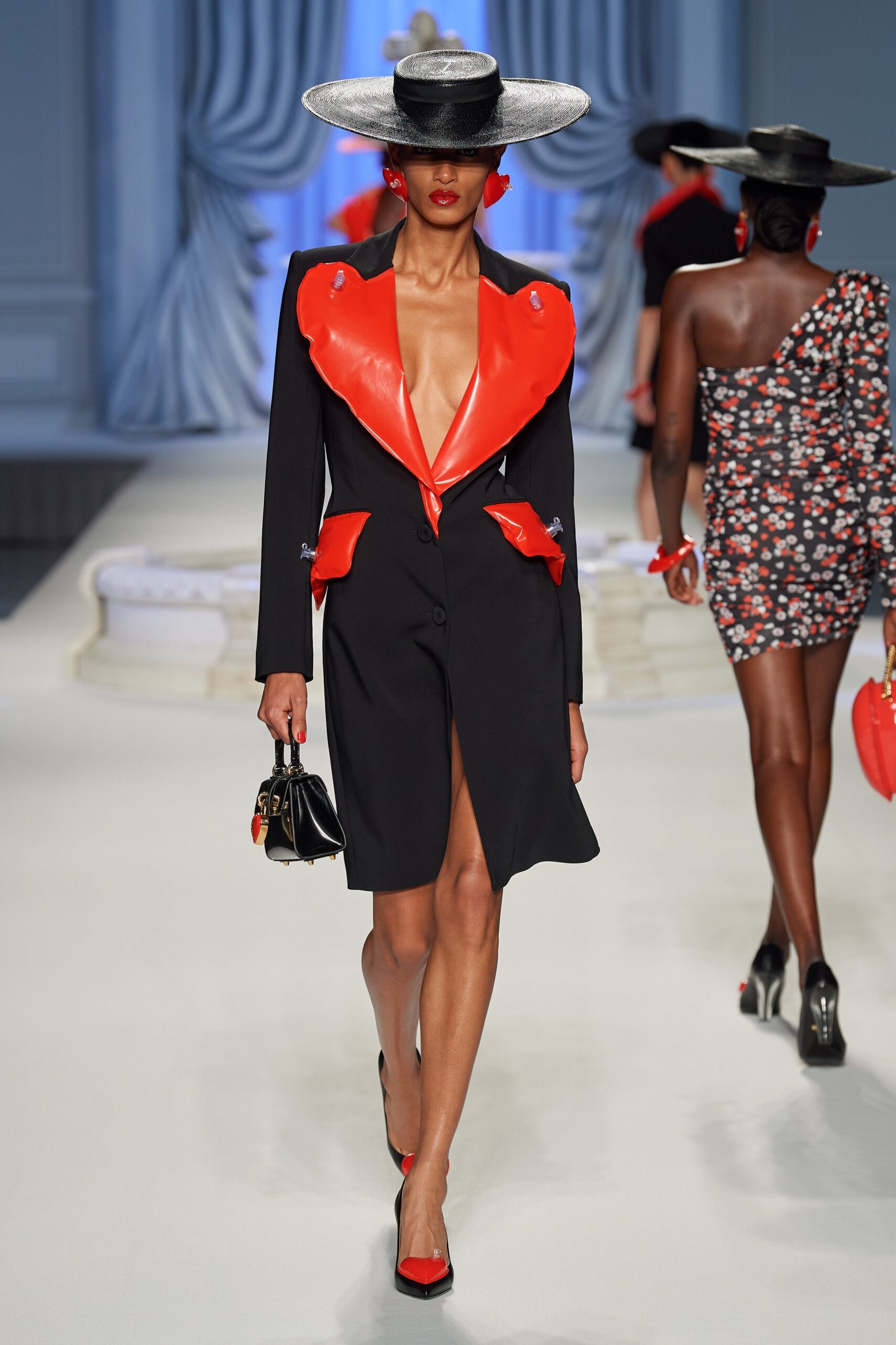 Moschino S/S 23 Look 11