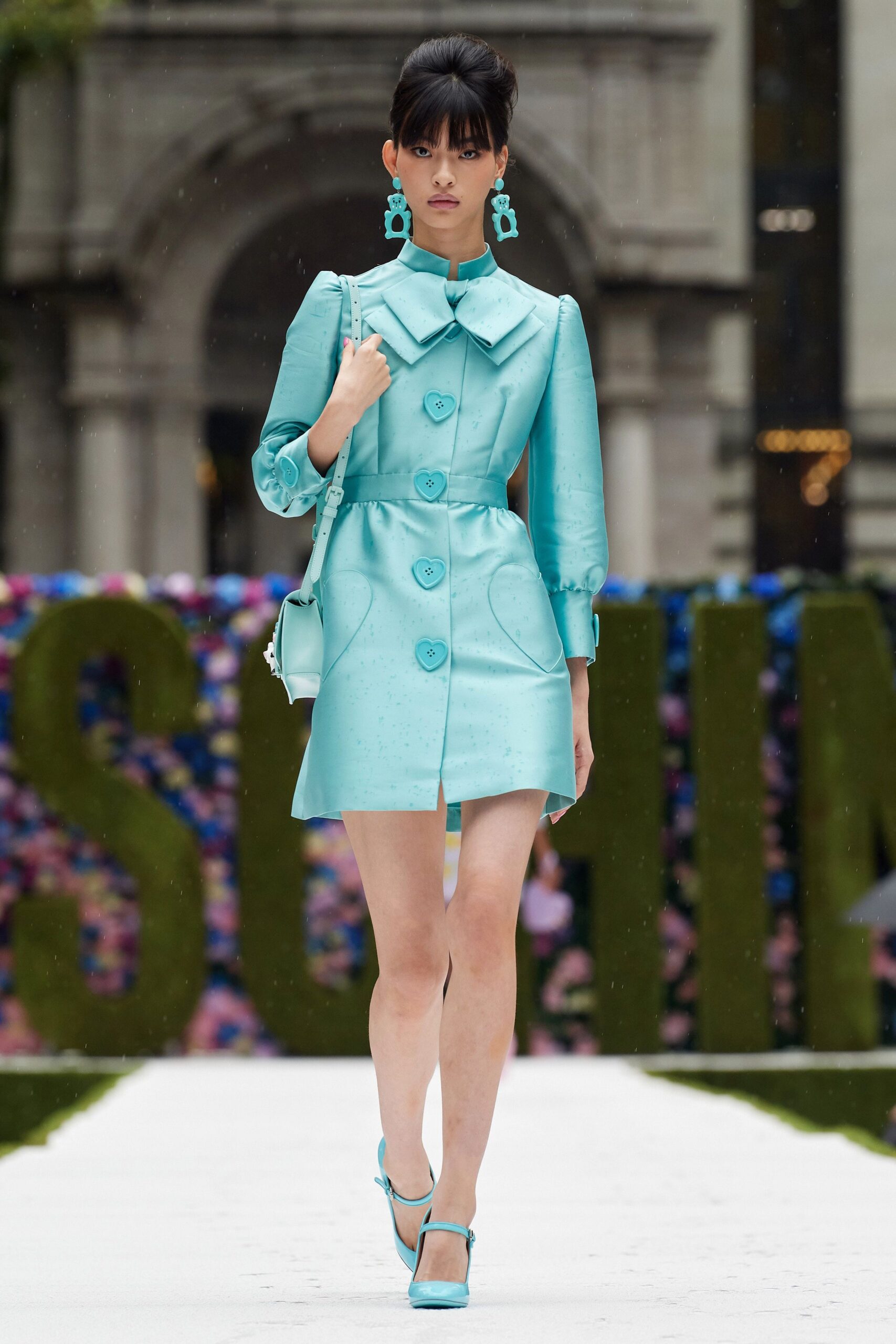 Moschino S/S 22 Look 12