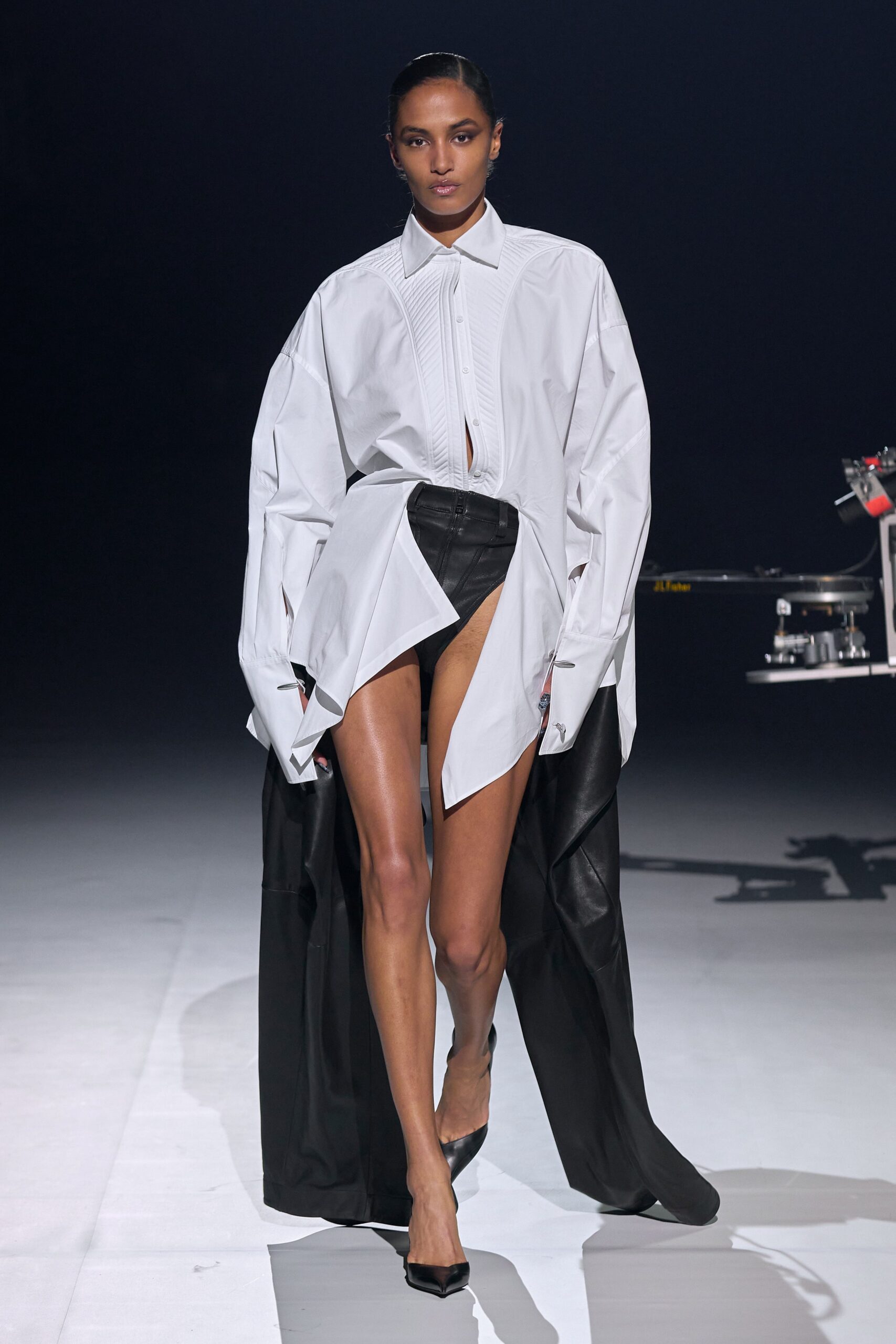Mugler F/W 22 Look 12
