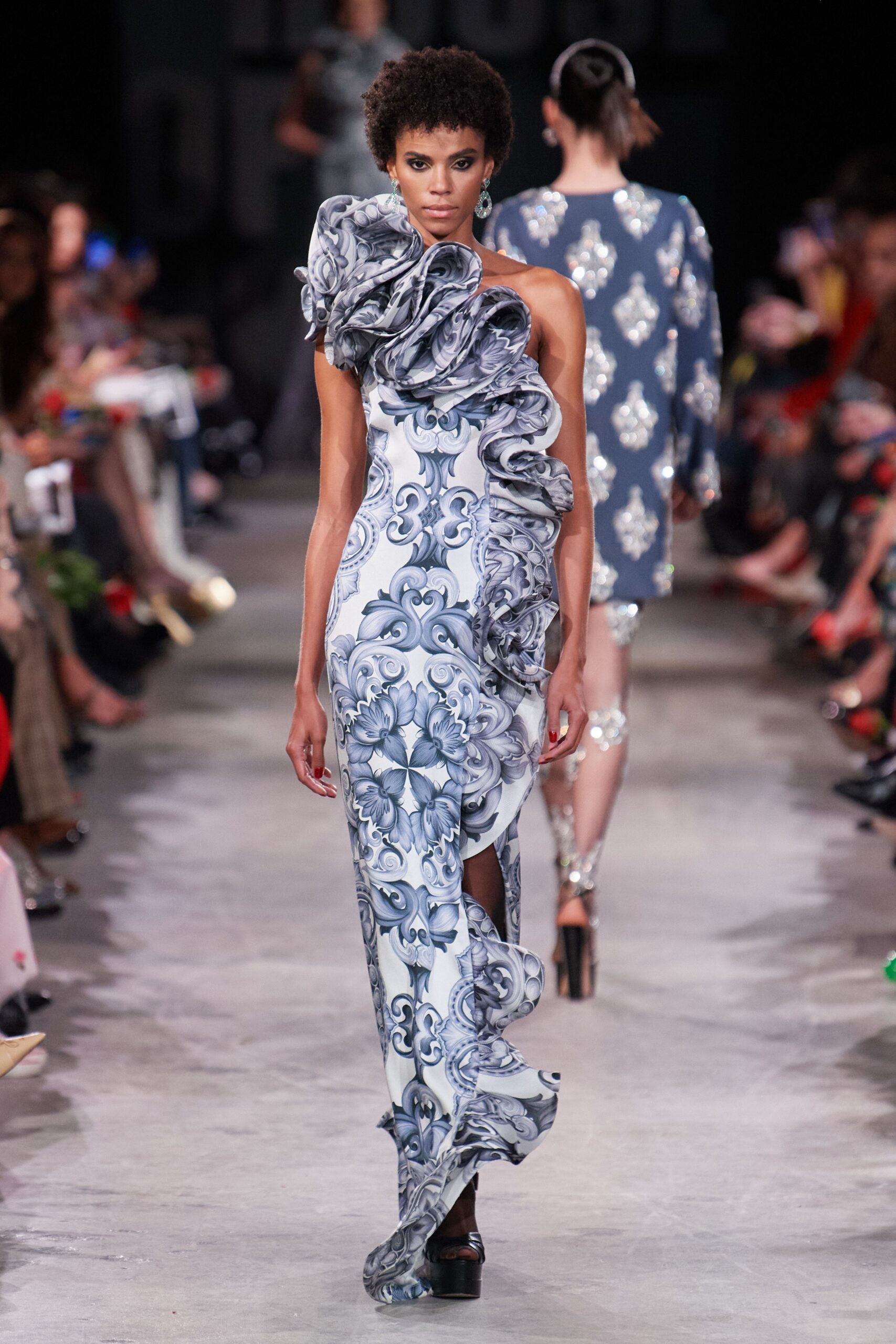 Naeem Khan F/W 23 Look 12