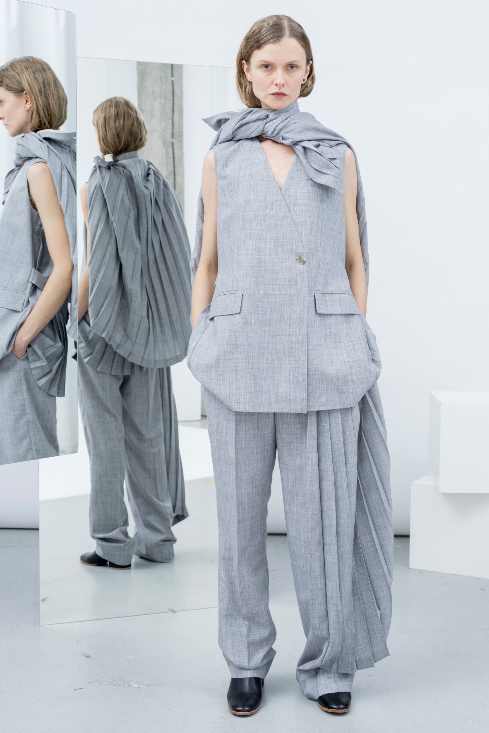 Nehera F/W 23 Look 12
