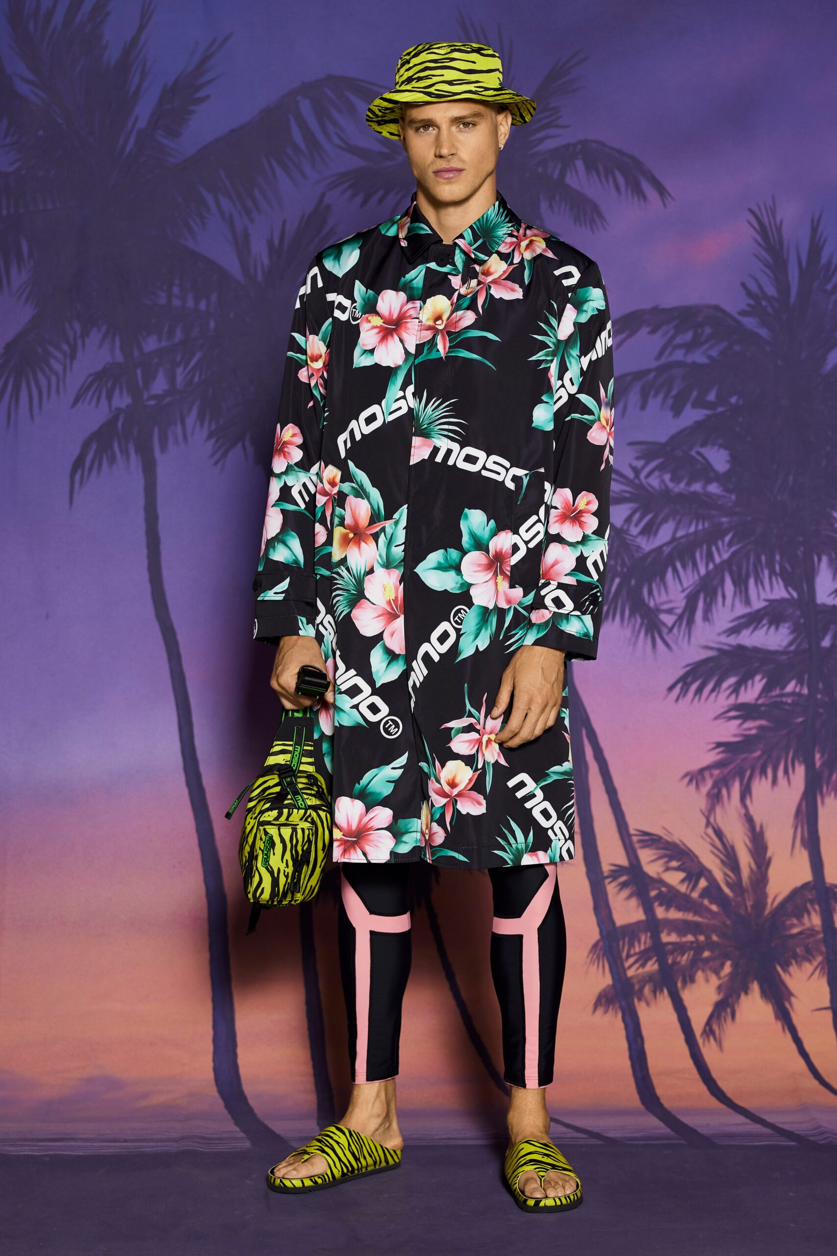 Moschino Resort 22 Look 13