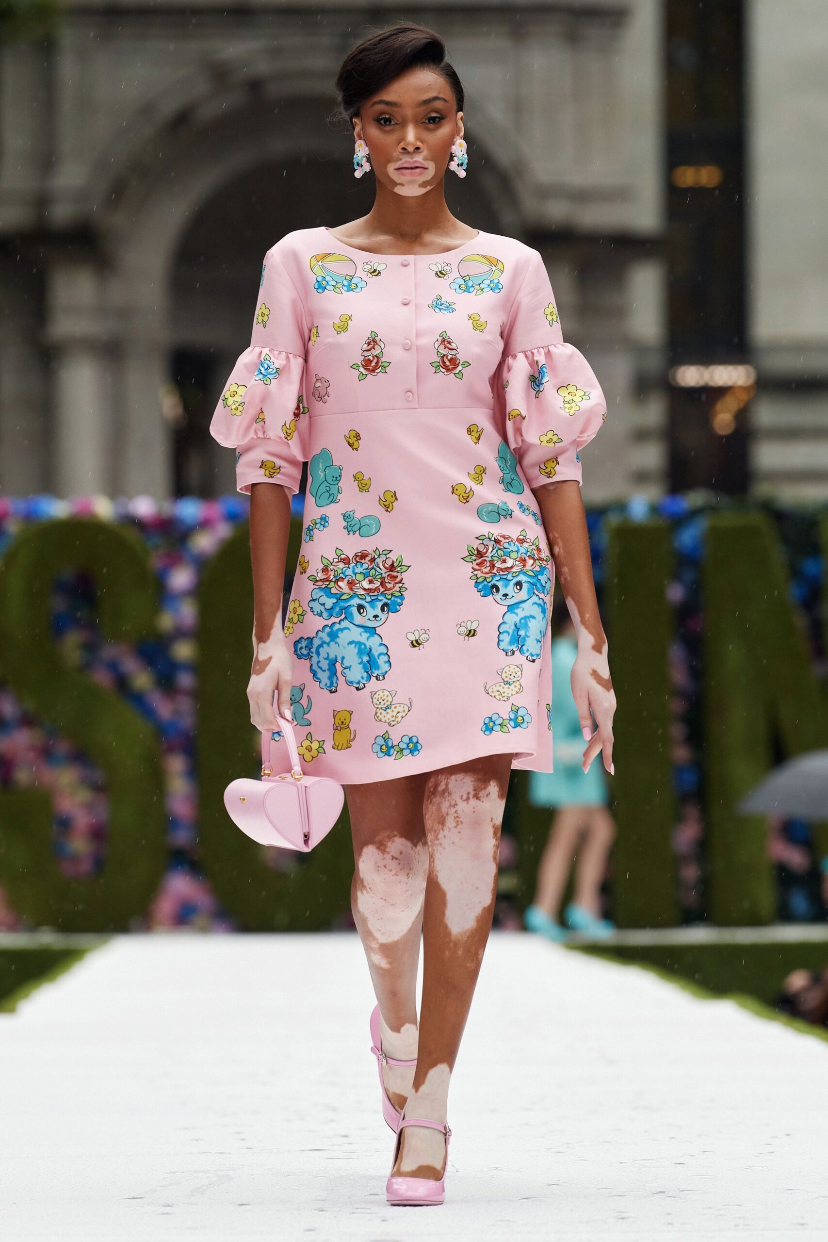 Moschino S/S 22 Look 13