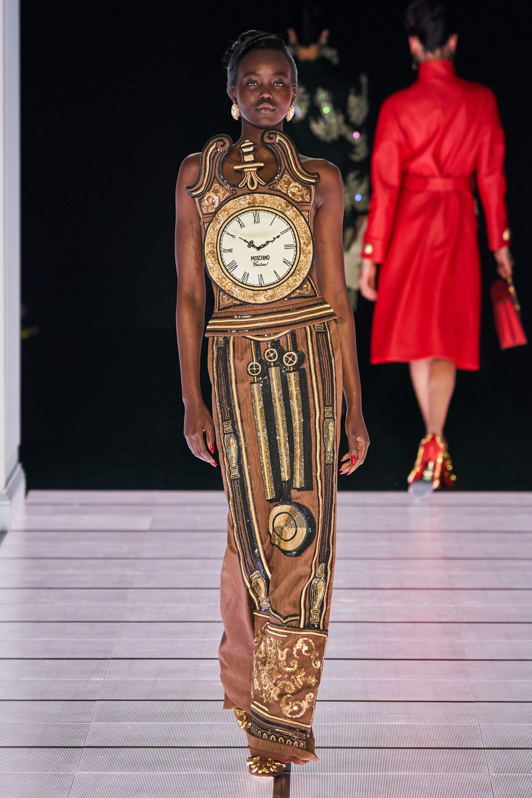 Moschino F/W 22 Look 13